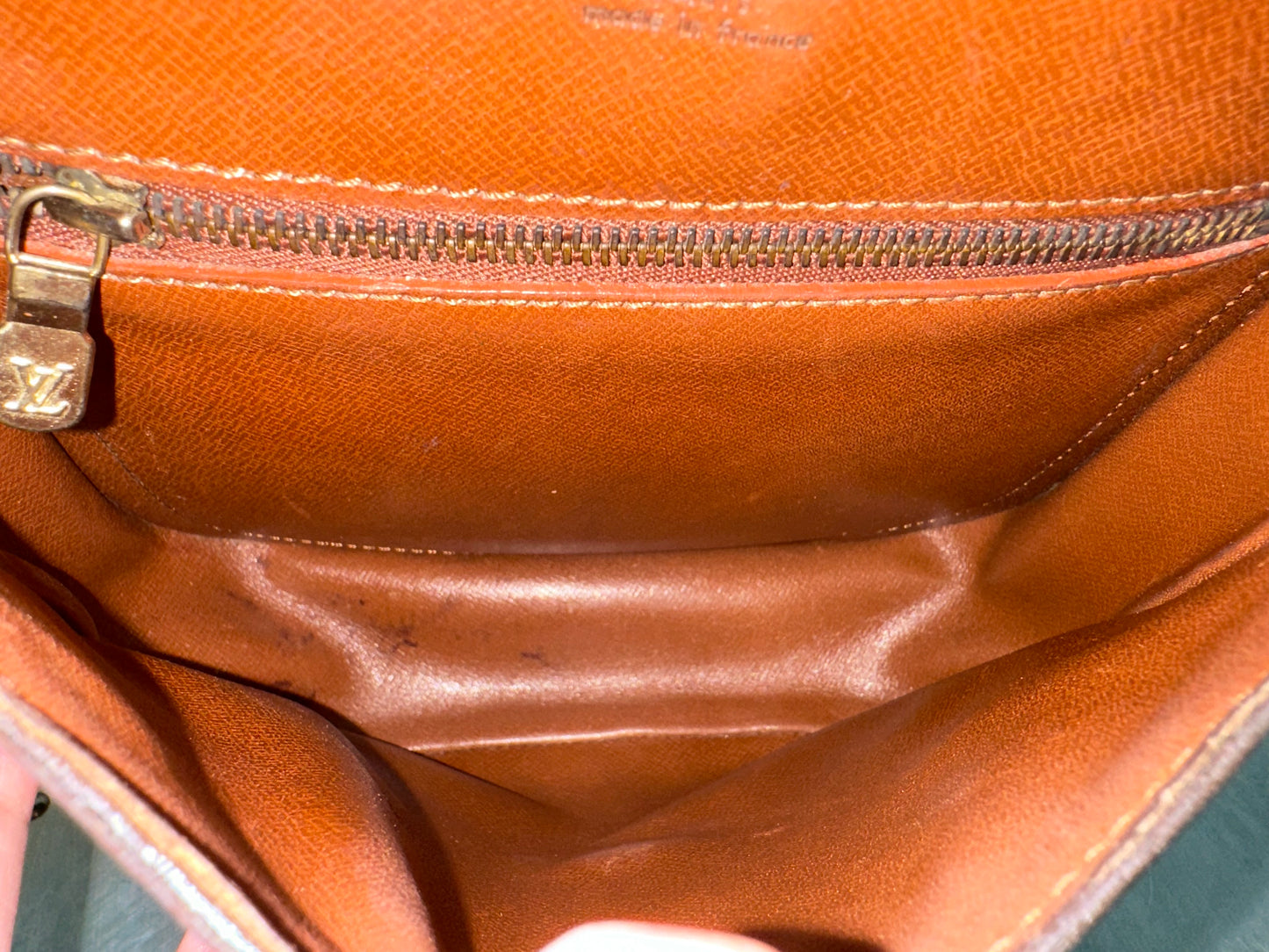 Pre-owned Authentic Louis Vuitton Saint Cloud MM Monogram Shoulder / Crossbody Bag