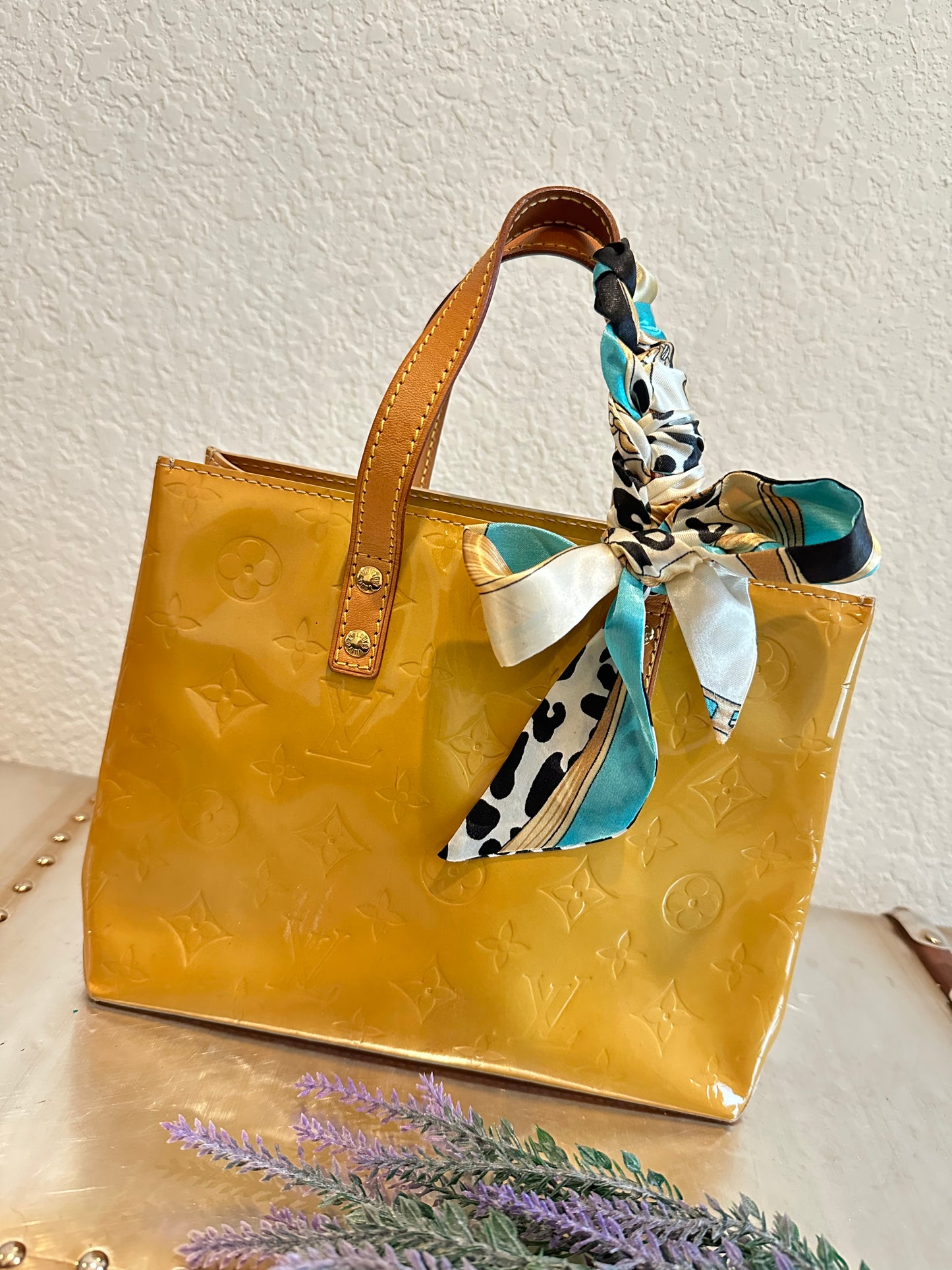 Pre-owned Authentic Louis Vuitton Reade PM Vernis Handbag