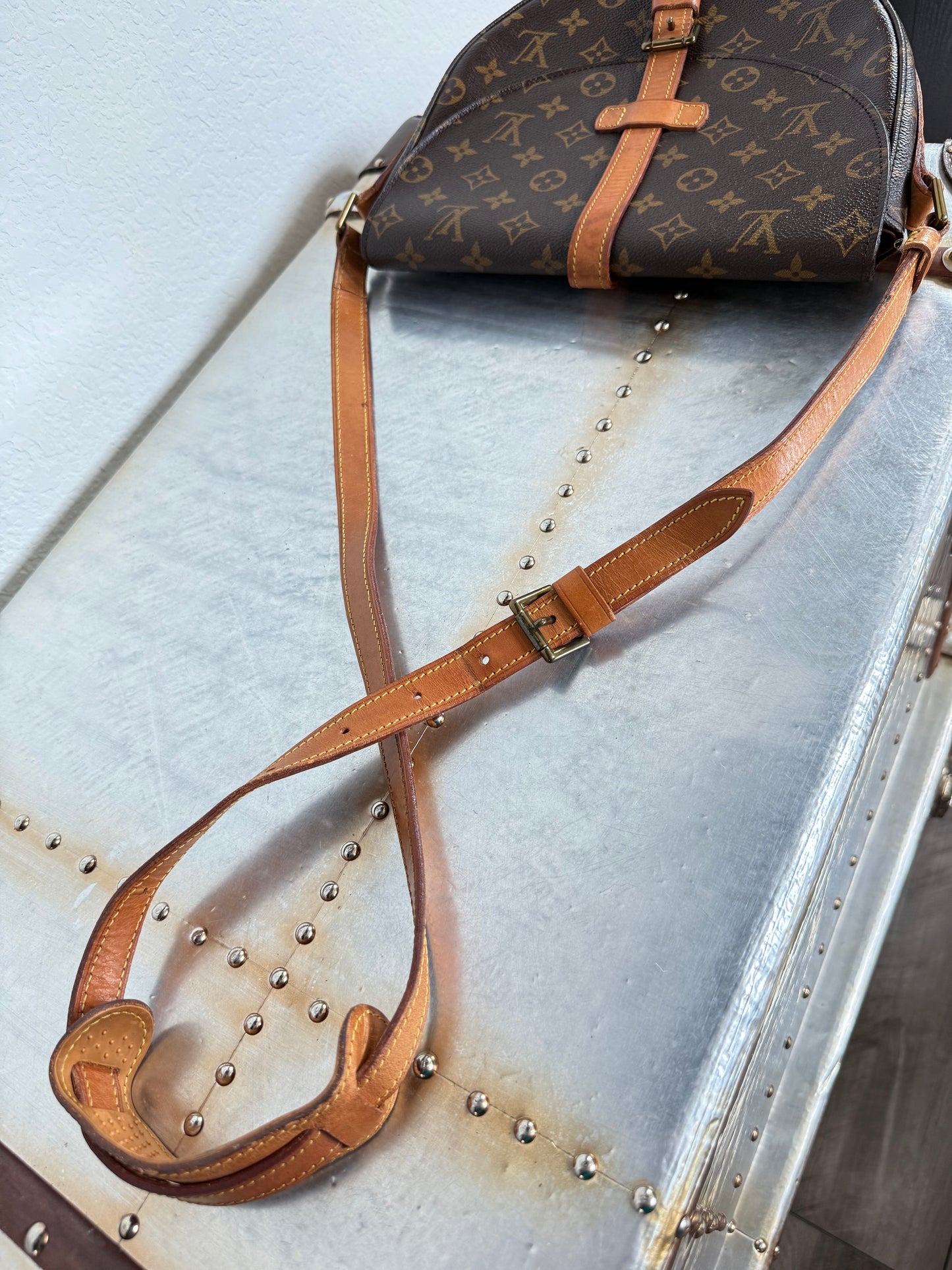 Pre-owned Authentic Louis Vuitton Chantilly GM Monogram Crossbody Bag