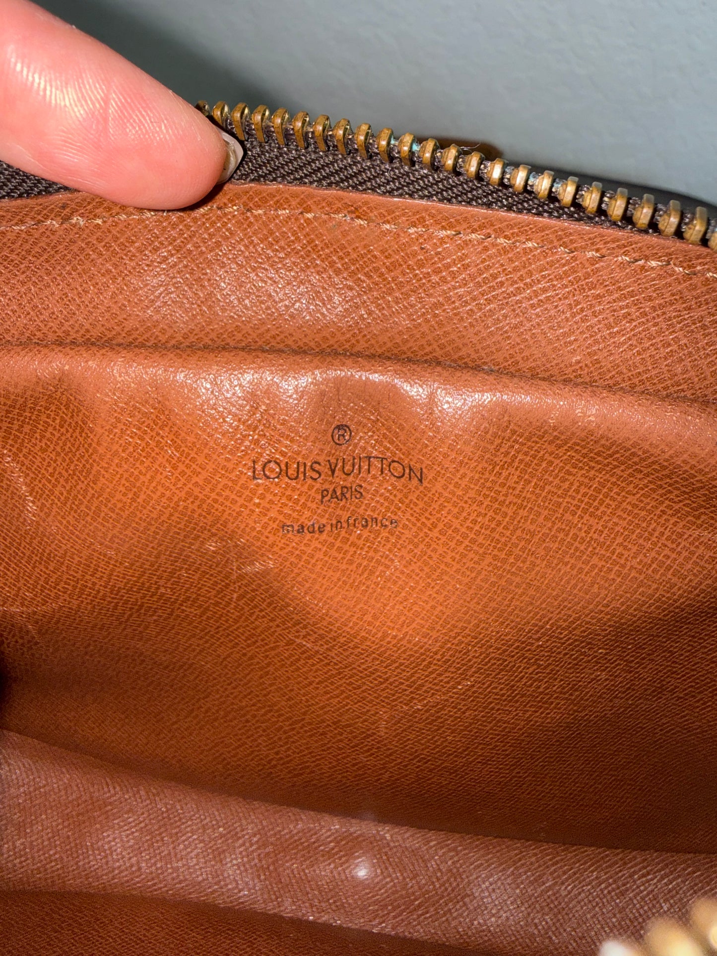 Pre-owned Louis Vuitton Saint Germain 24 Monogram Crossbody / Shoulder Bag