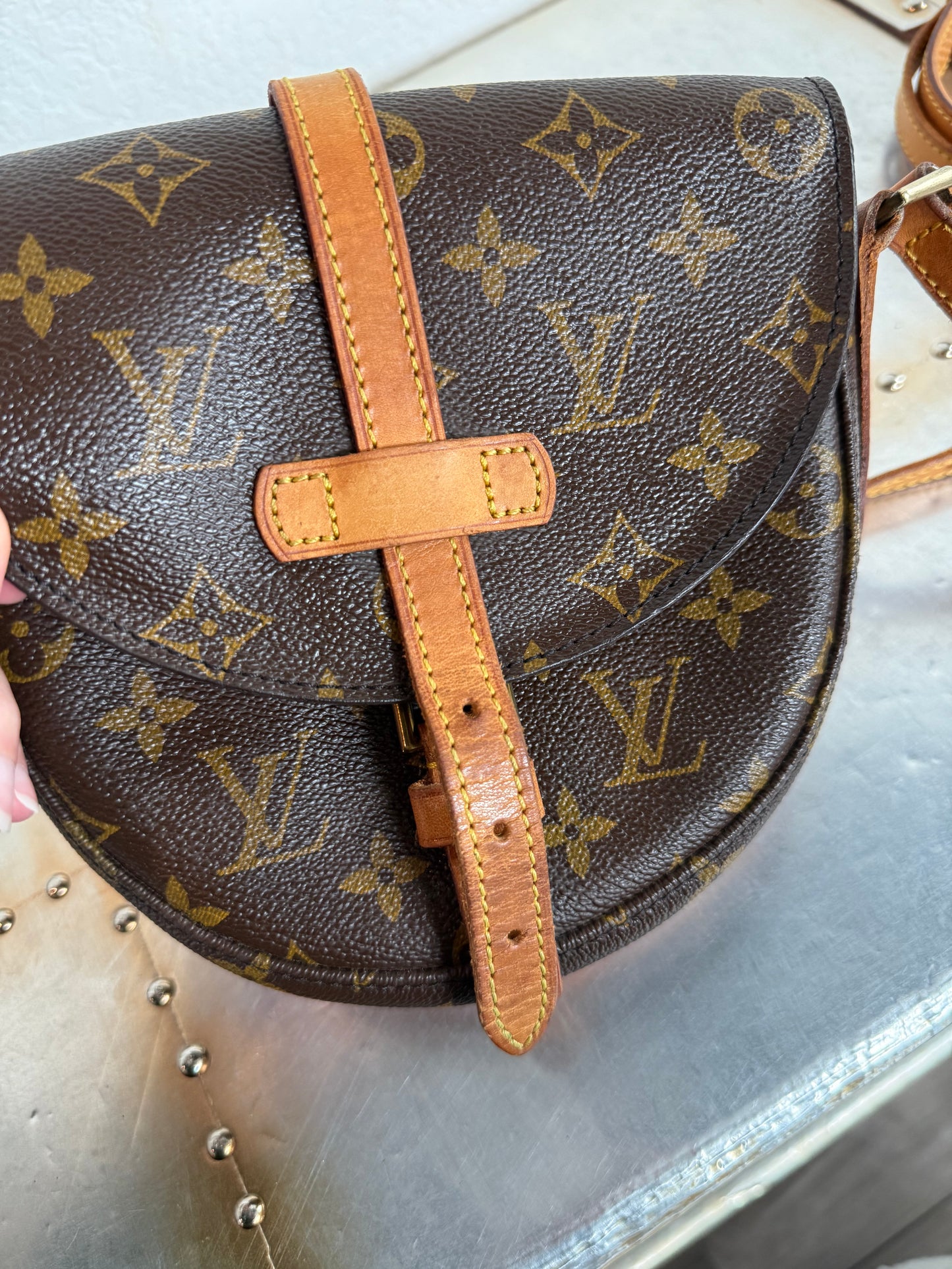 Pre-owned Authentic Louis Vuitton Chantilly PM Monogram Crossbody Bag