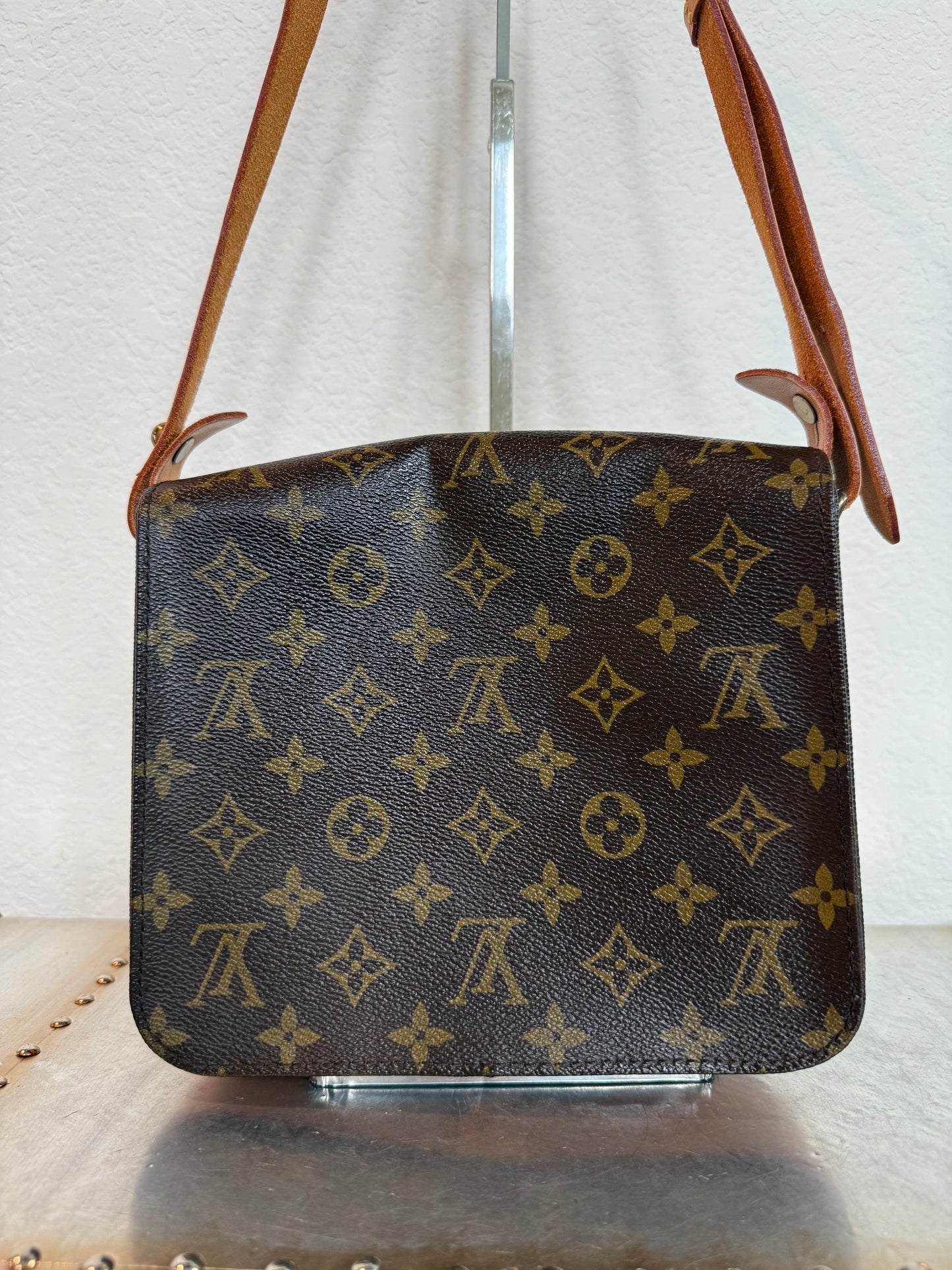 Pre-owned Louis Vuitton Cartouchiere MM Monogram Shoulder / Crossbody Bag