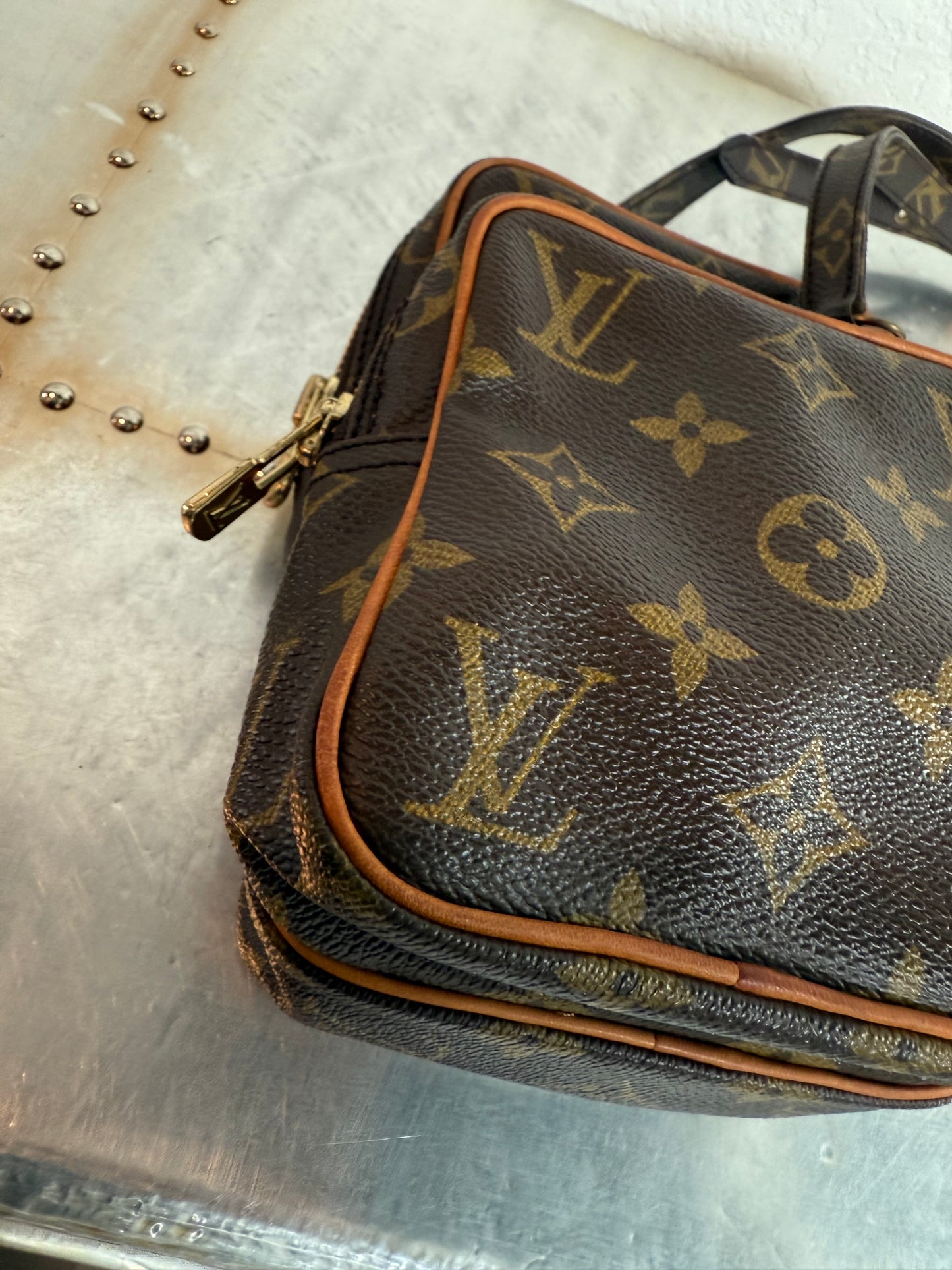 Pre-owned Louis Vuitton Mini Amazon Monogram Crossbody Bag