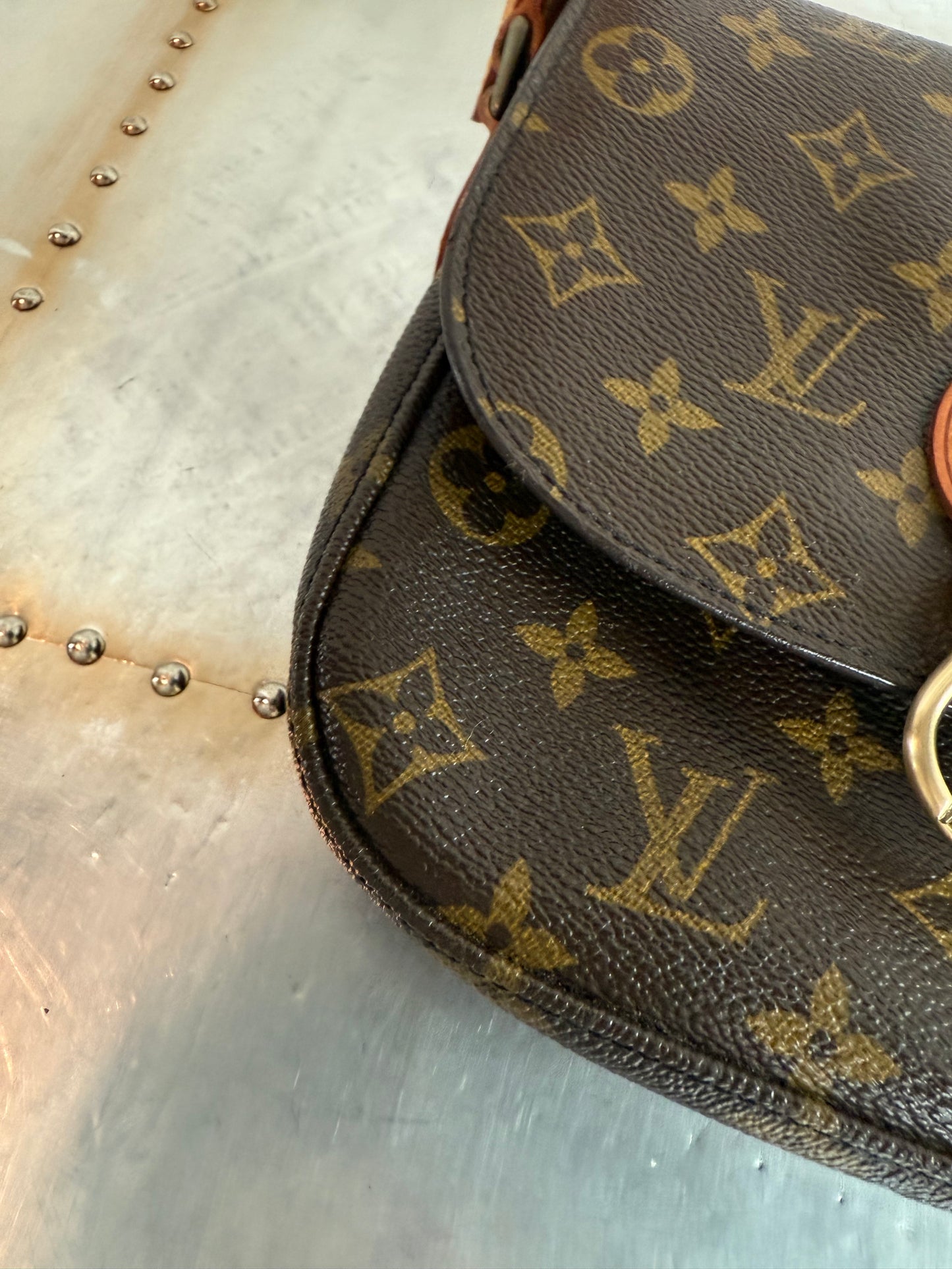 Pre-owned Authentic Louis Vuitton Saint Cloud MM Monogram Shoulder / Crossbody Bag