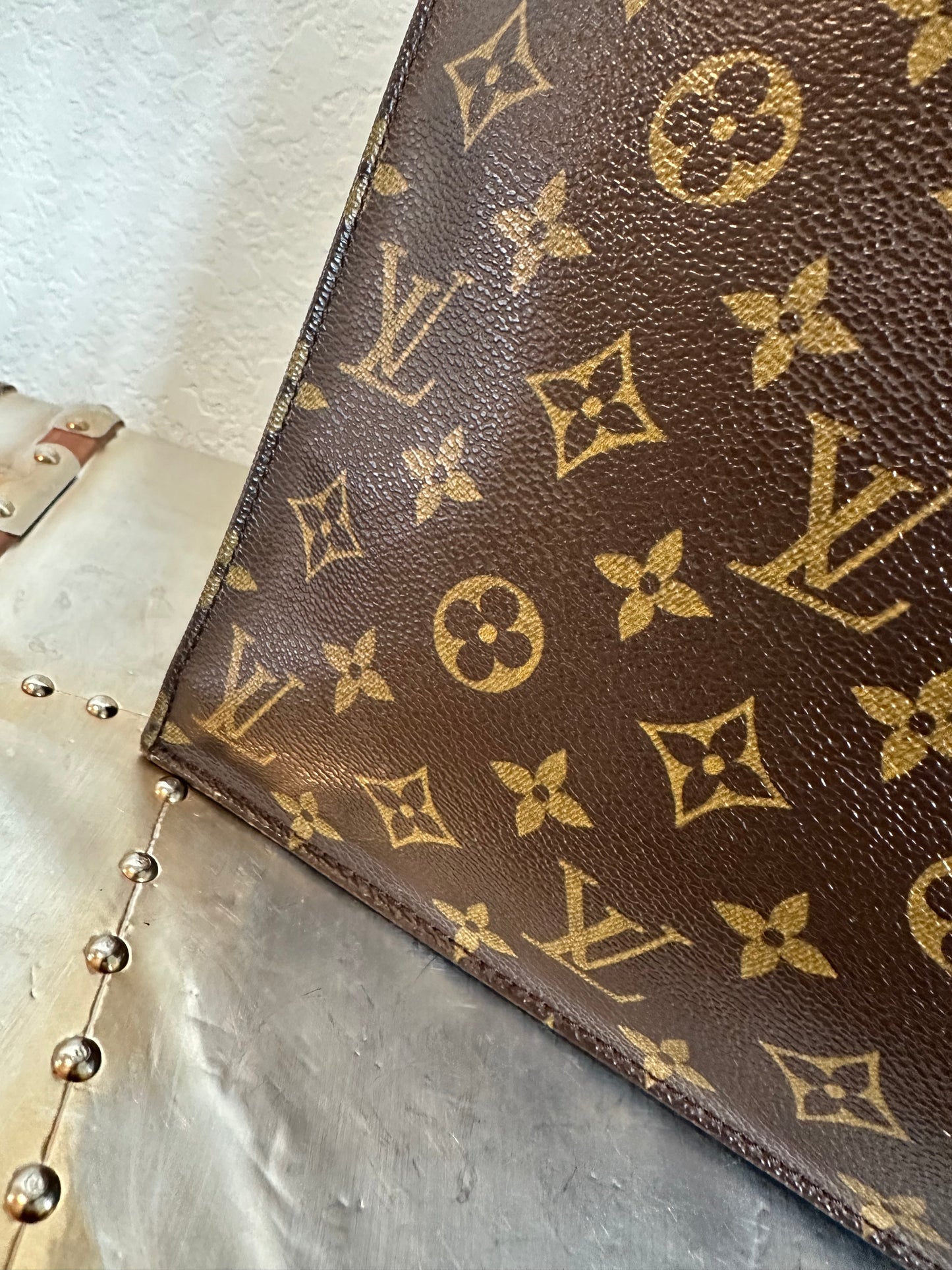 Pre-owned Authentic Louis Vuitton Sac Plat GM Monogram Handbag