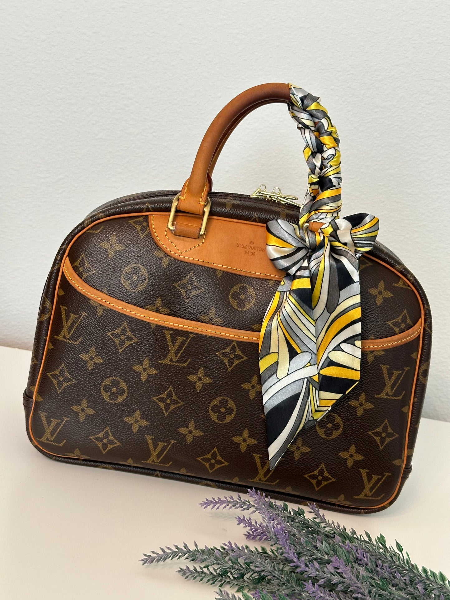 Pre-owned Louis Vuitton Trouville Monogram Handbag