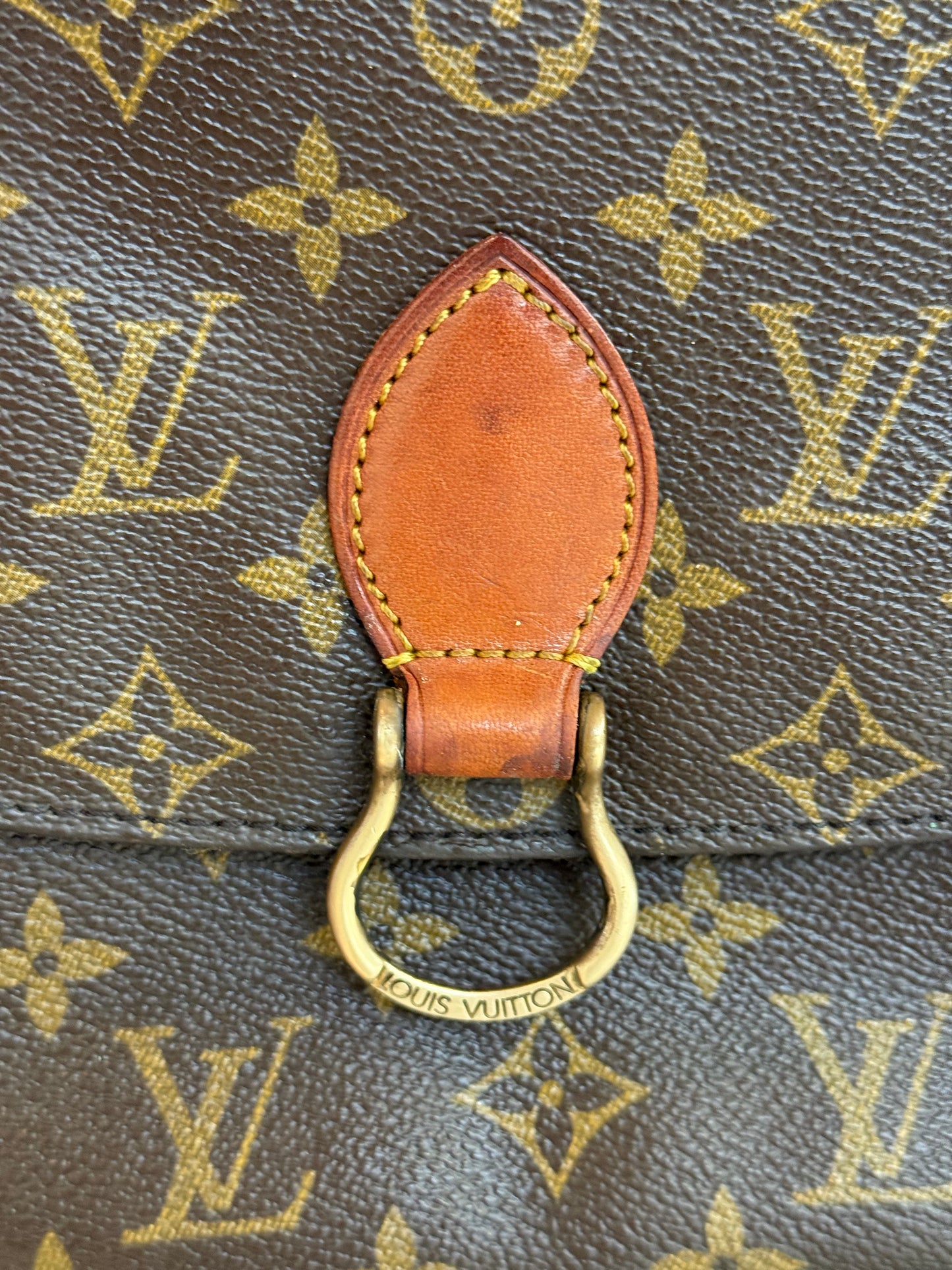 Pre-owned Authentic Louis Vuitton Saint Cloud MM Monogram Crossbody Bag