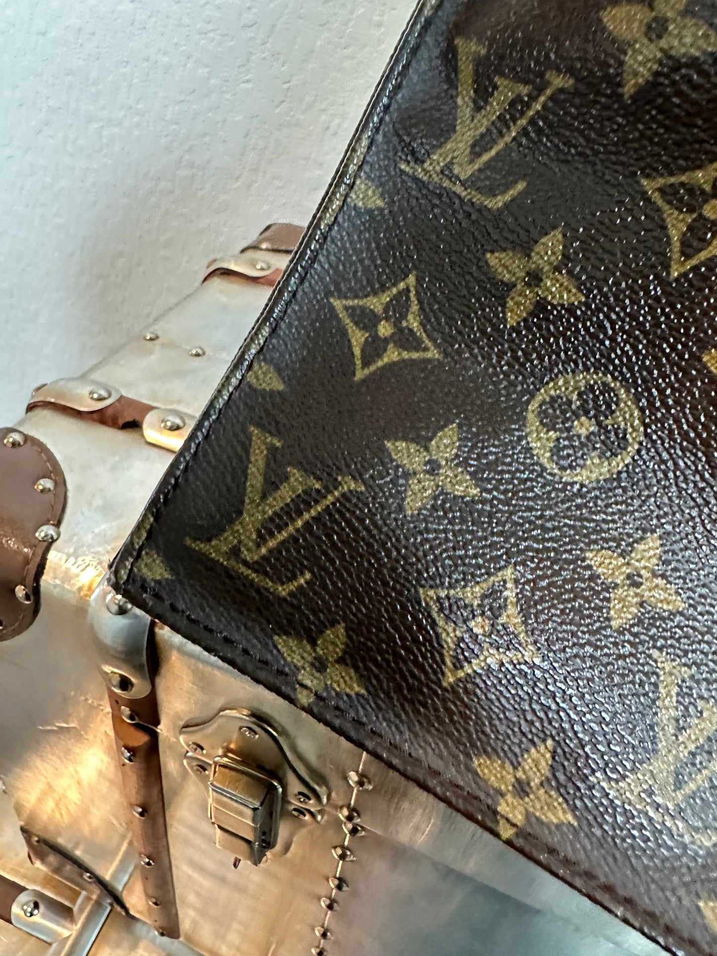 Pre-owned Authentic Louis Vuitton Sac Plat GM Monogram Handbag