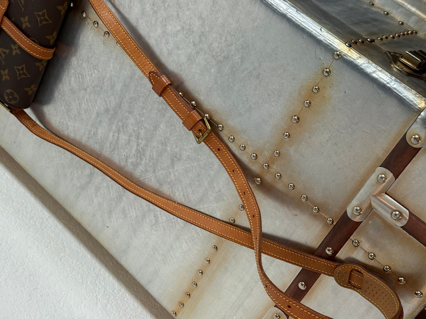 Pre-owned Authentic Louis Vuitton Chantilly PM Monogram Crossbody Bag