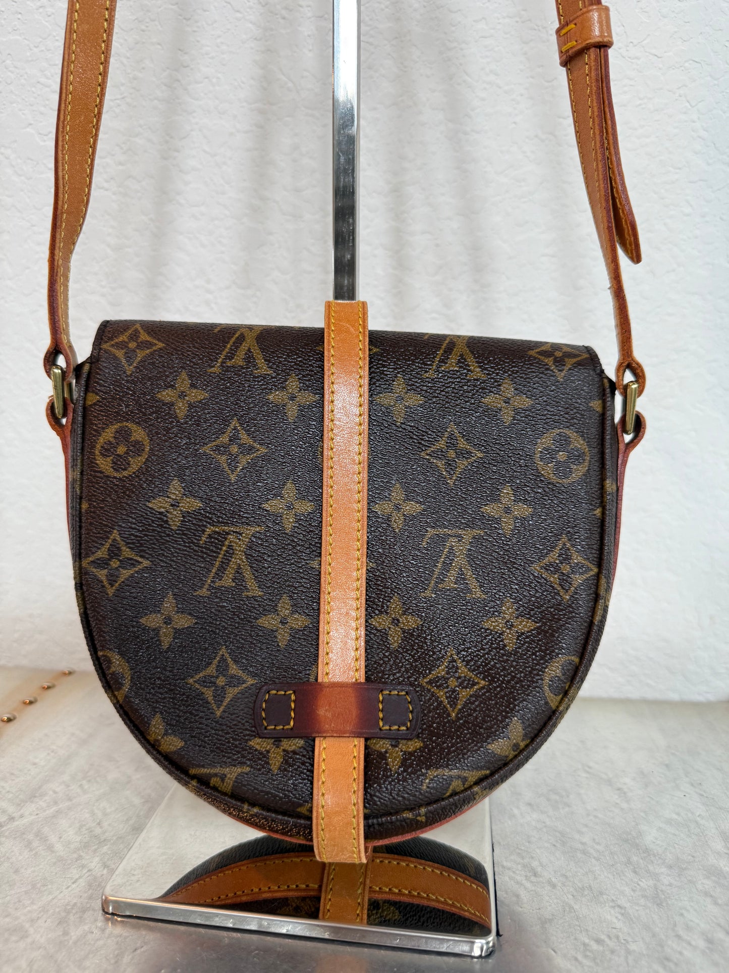 Pre-owned Authentic Louis Vuitton Chantilly PM Monogram Crossbody Bag