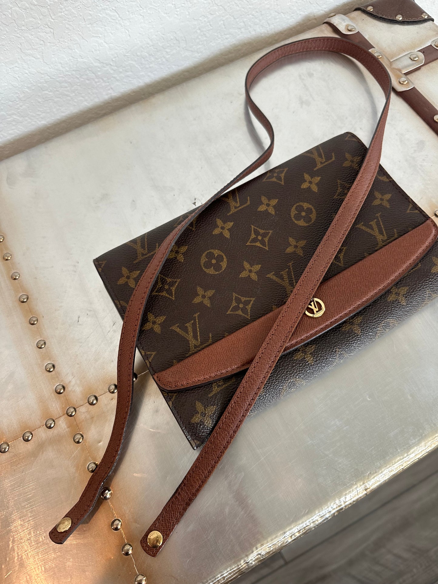 Louis Vuitton Bordeaux 2-Way Clutch / Shoulder Bag