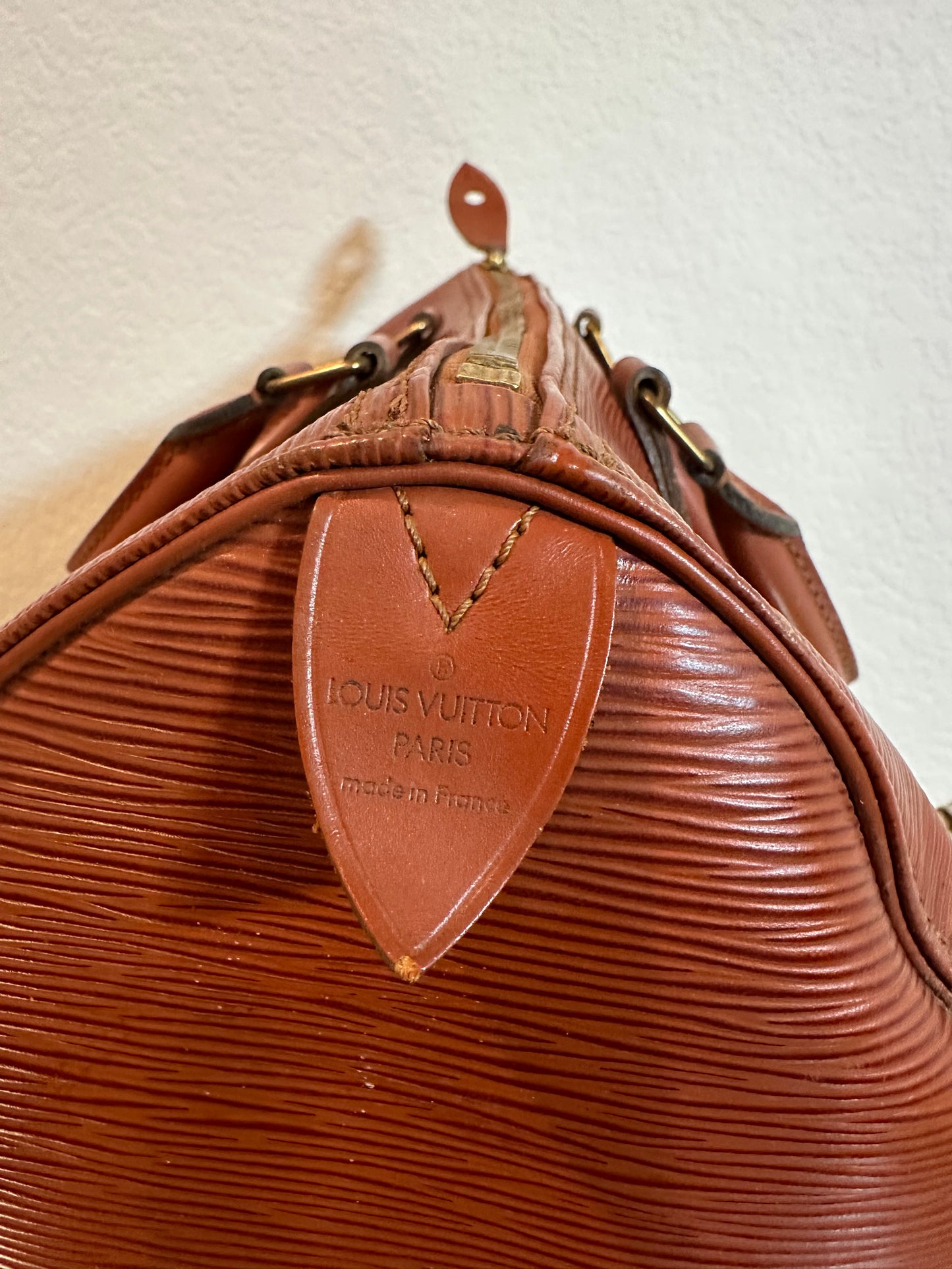 Pre-owned Authentic Louis Vuitton Speedy 30 Epi Handbag