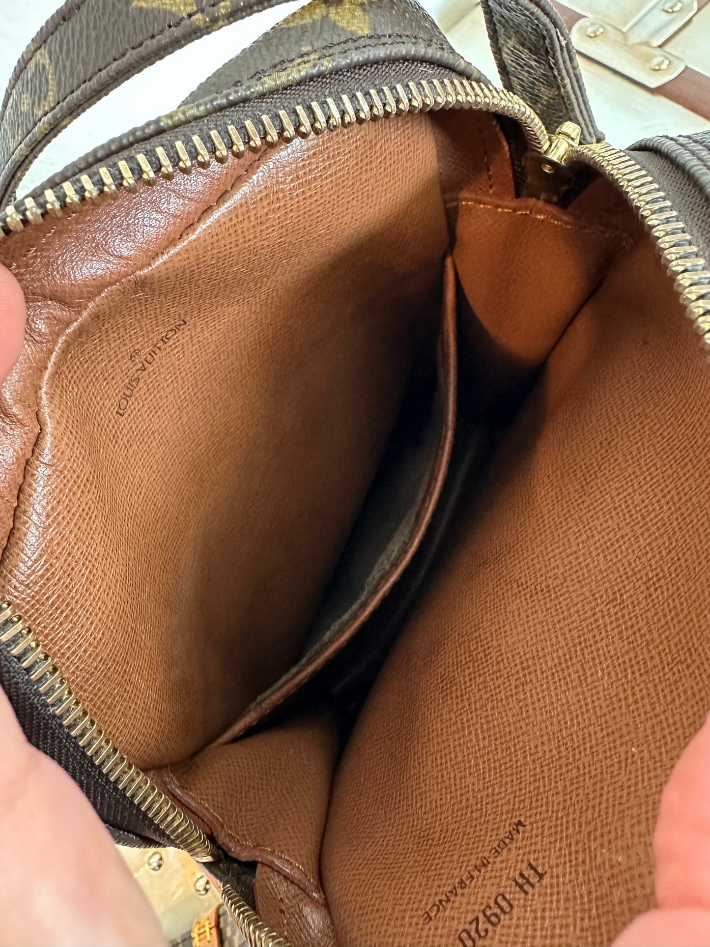 Pre-owned Authentic Louis Vuitton Amazon Monogram Crossbody Bag