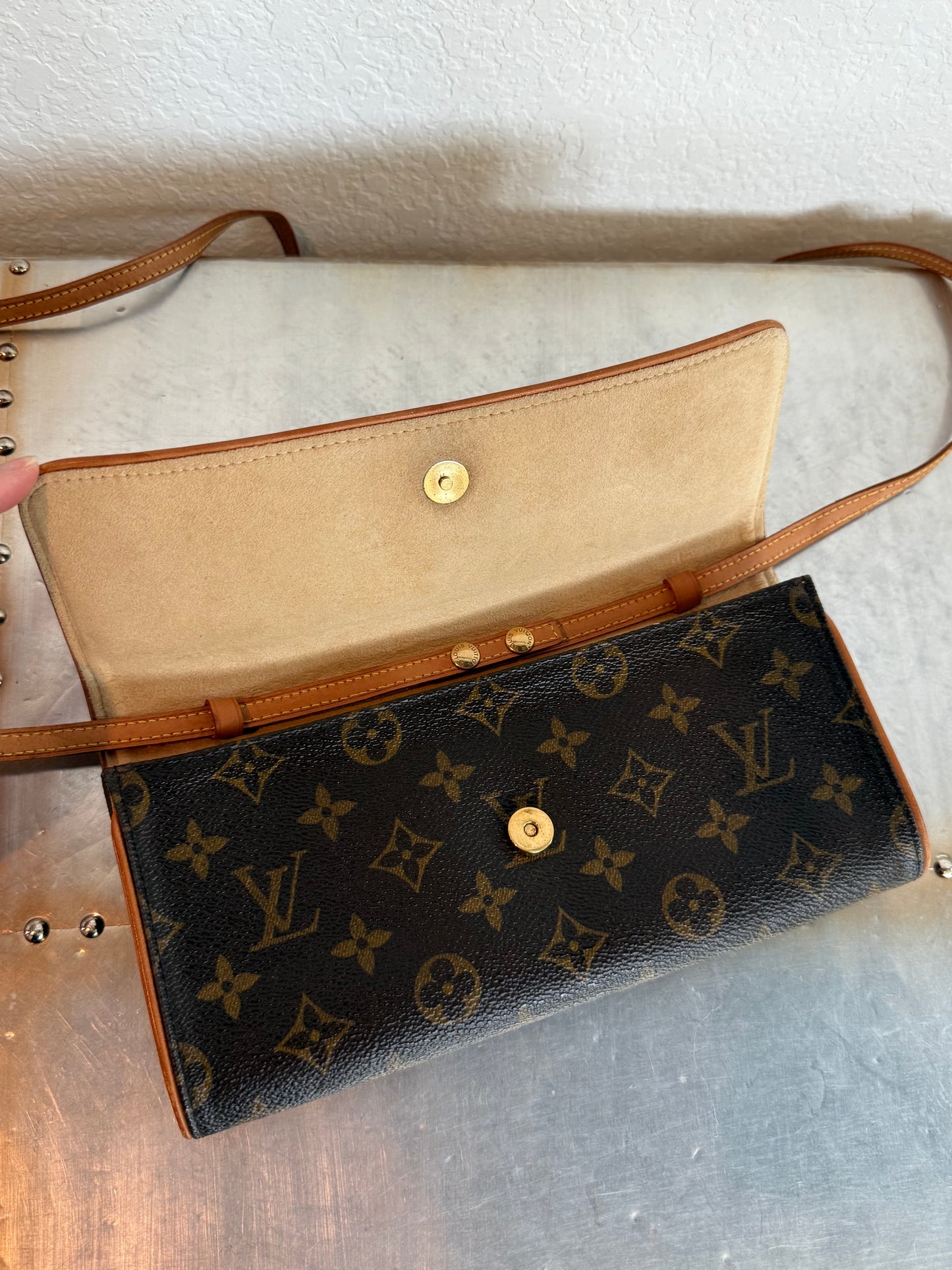 Pre-owned Authentic Louis Vuitton Pochette Twin GM Monogram Shoulder Bag