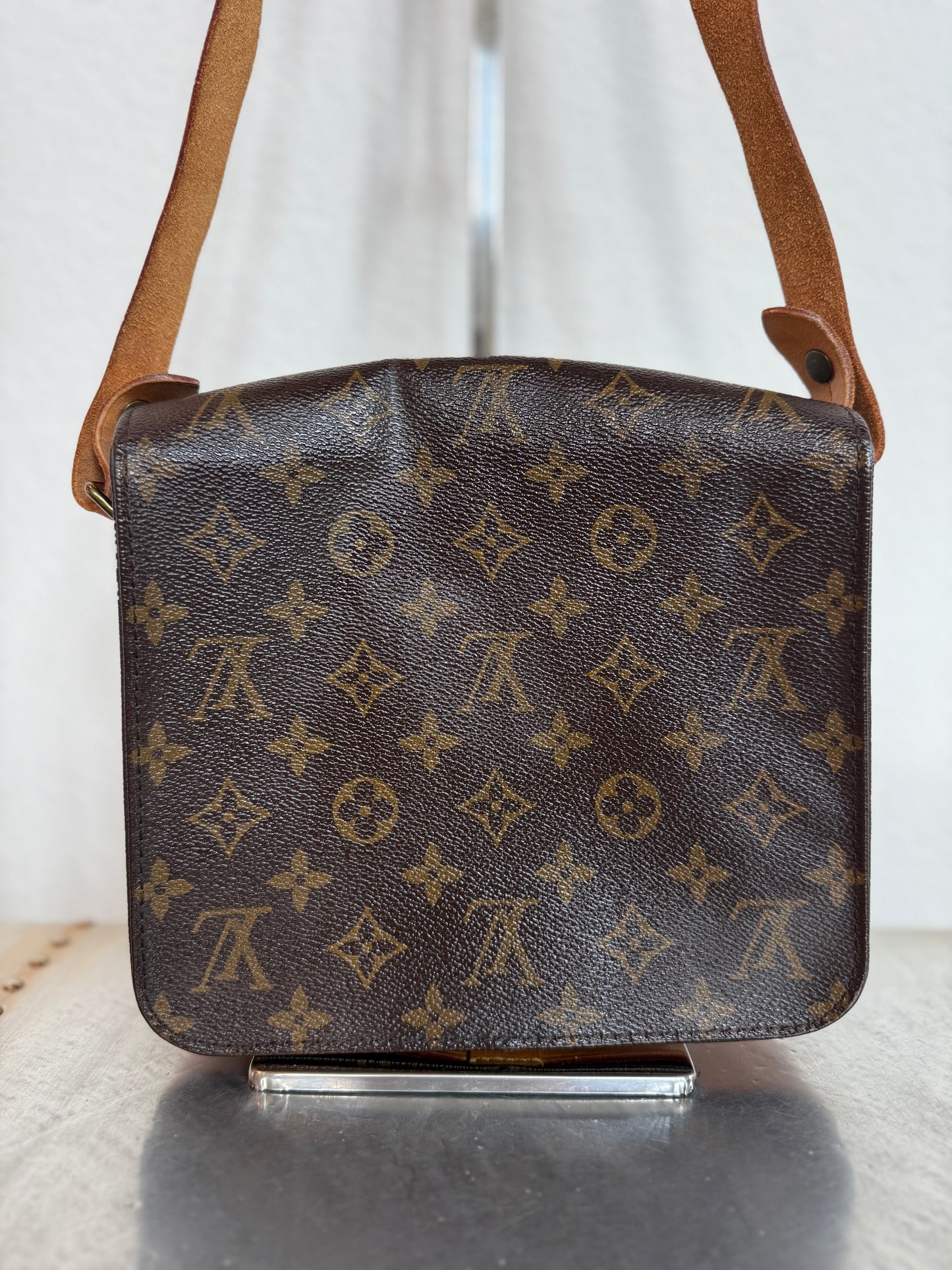 Pre-owned Louis Vuitton Cartouchiere MM Monogram Shoulder / Crossbody Bag
