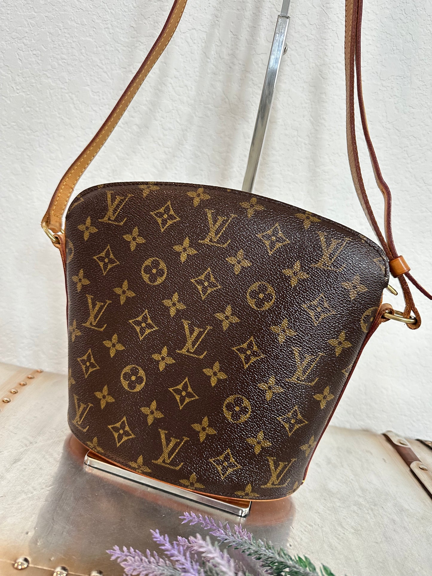 Pre-owned Authentic Louis Vuitton Drouot Monogram Crossbody Bag