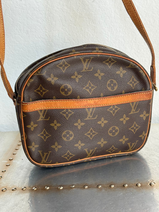 Pre-owned Authentic Louis Vuitton Senlis Monogram Crossbody /Shoulder Bag