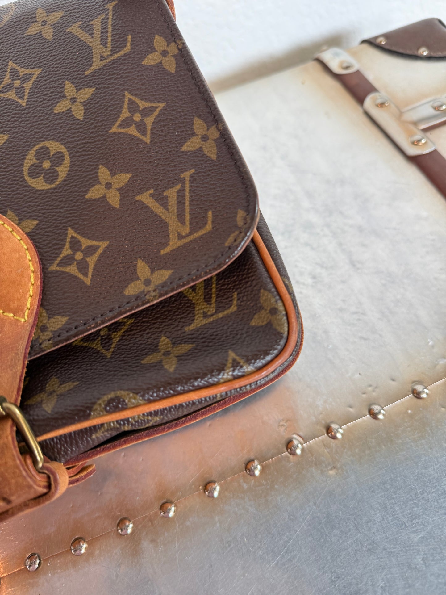 Pre-owned Louis Vuitton Cartouchiere MM Monogram Shoulder / Crossbody Bag
