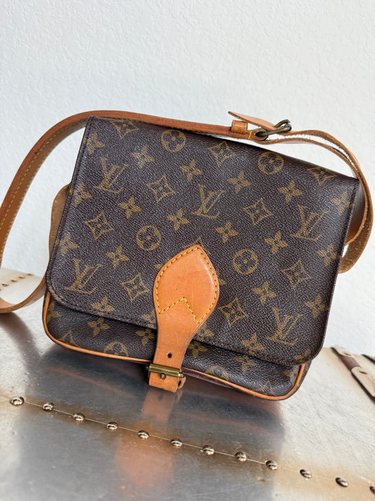 Pre-owned Louis Vuitton Cartouchiere MM Monogram Shoulder / Crossbody Bag