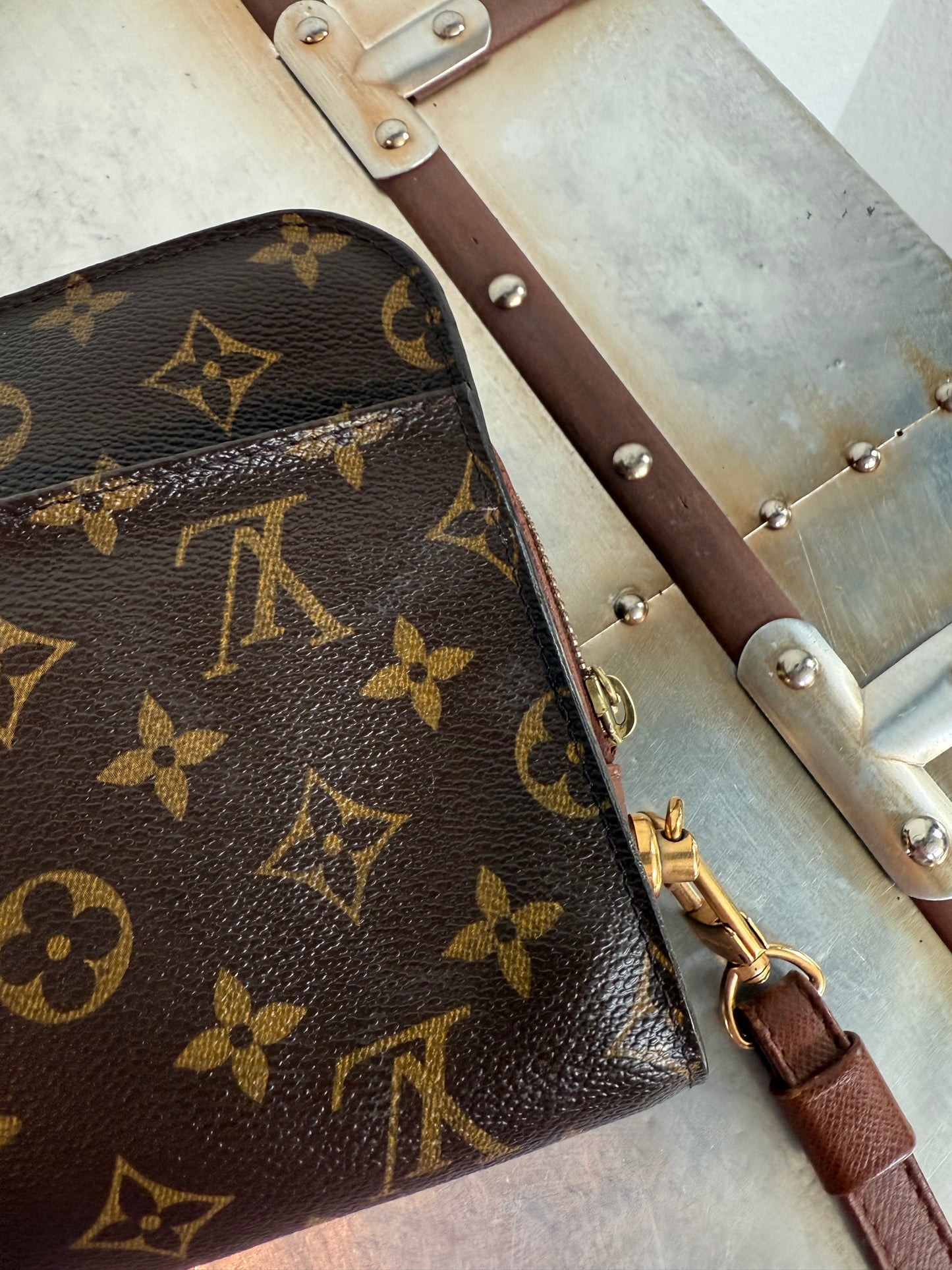 Pre-owned Authentic Louis Vuitton Monogram Orsay Clutch Handbag