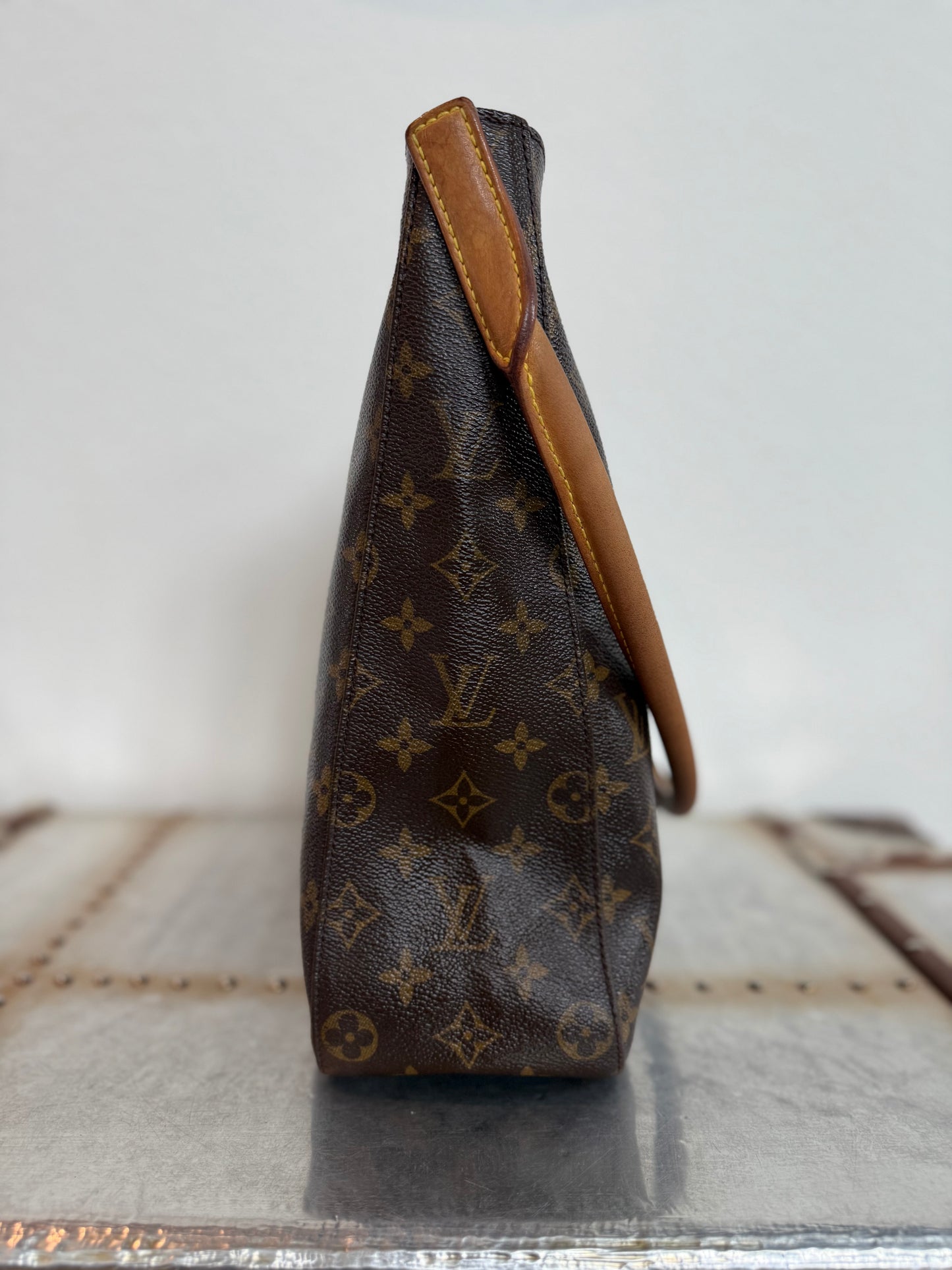 Pre-owned Authentic Louis Vuitton Looping GM Monogram Shoulder Bag