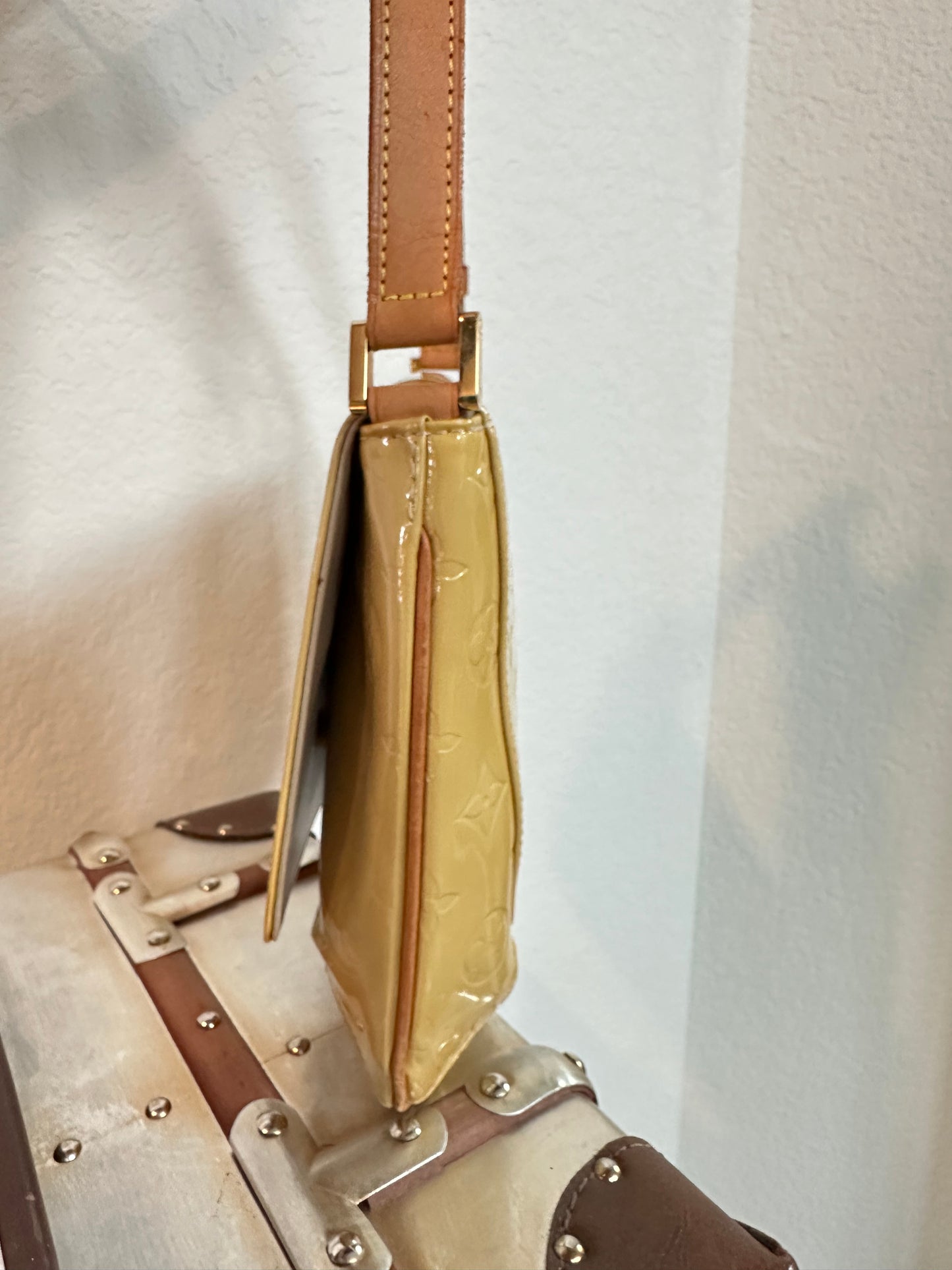 Pre-owned Authentic Louis Vuitton Vernis Thompson Street Shoulder Bag