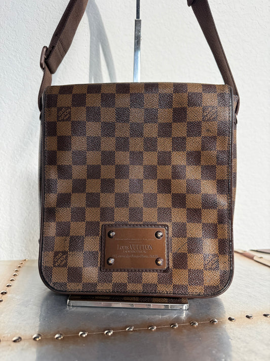 Pre-owned Authentic Brooklyn PM Damier Ebene Crossbody Bag