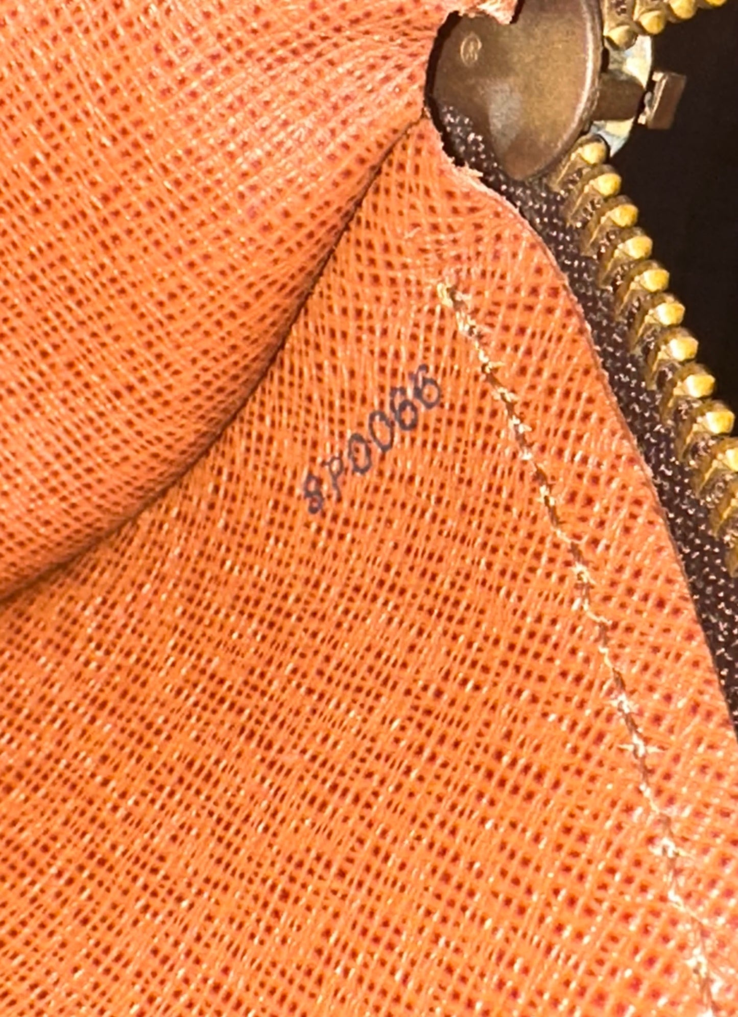 Pre-owned Authentic Louis Vuitton Papillon 26 Monogram Handbag