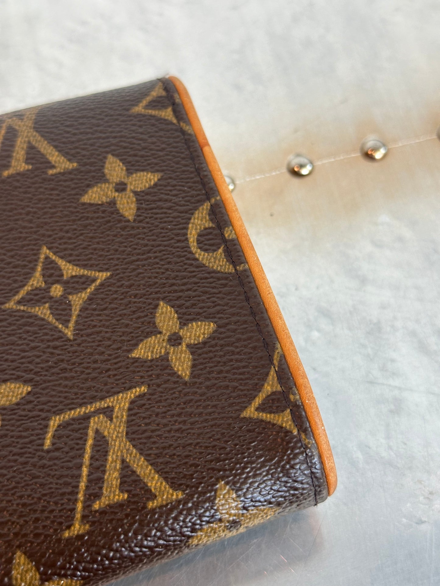 Pre-owned Authentic Louis Vuitton Pochette Twin GM Monogram Shoulder Bag