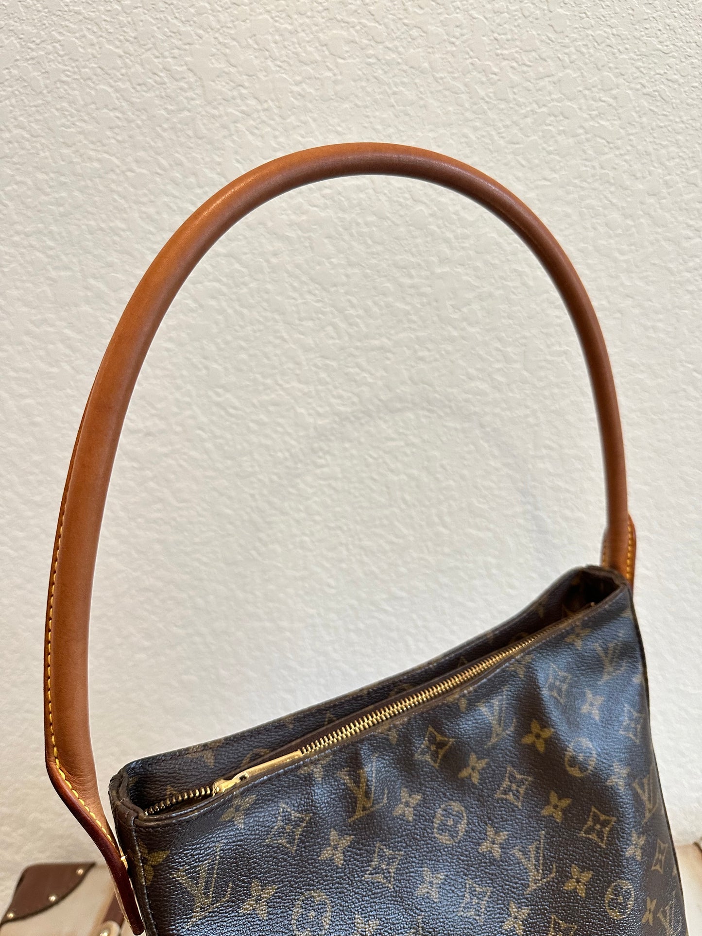 Pre-owned Authentic Louis Vuitton Looping GM Monogram Shoulder Bag