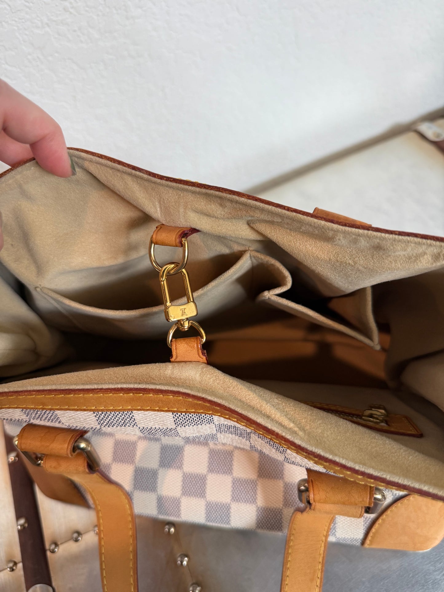 Pre-owned Louis Vuitton Hampstead PM Damier Azur Tote / Shoulder Bag