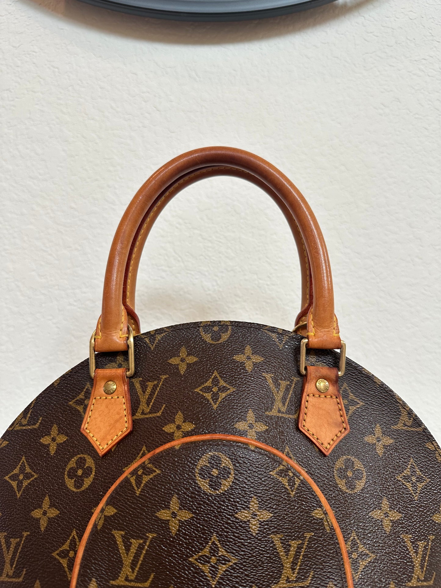 Pre-owned Authentic Louis Vuitton Ellipse PM Monogram Handbag