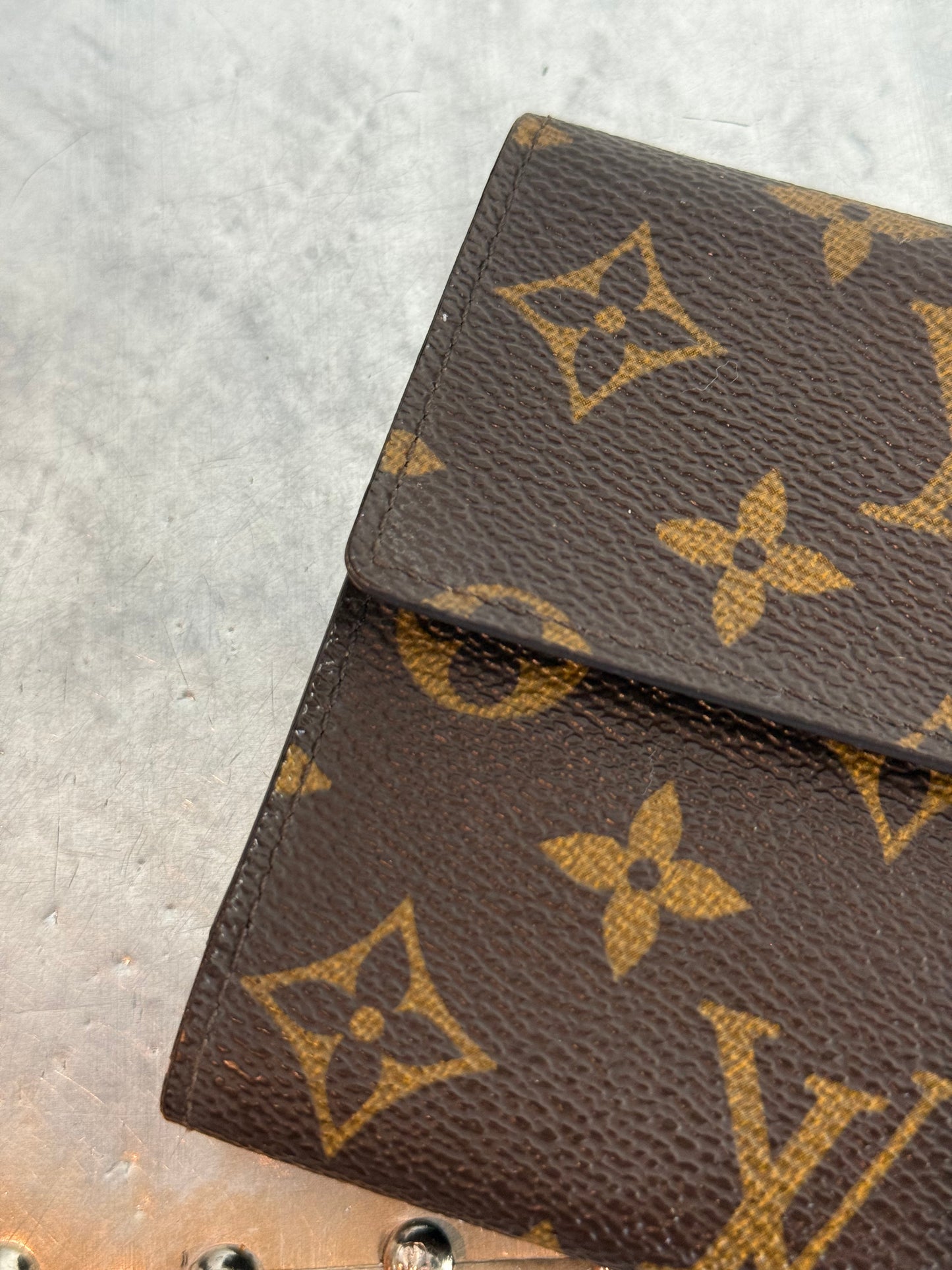 Pre-owned Authentic Louis Vuitton Portefeuille International Monogram Wallet