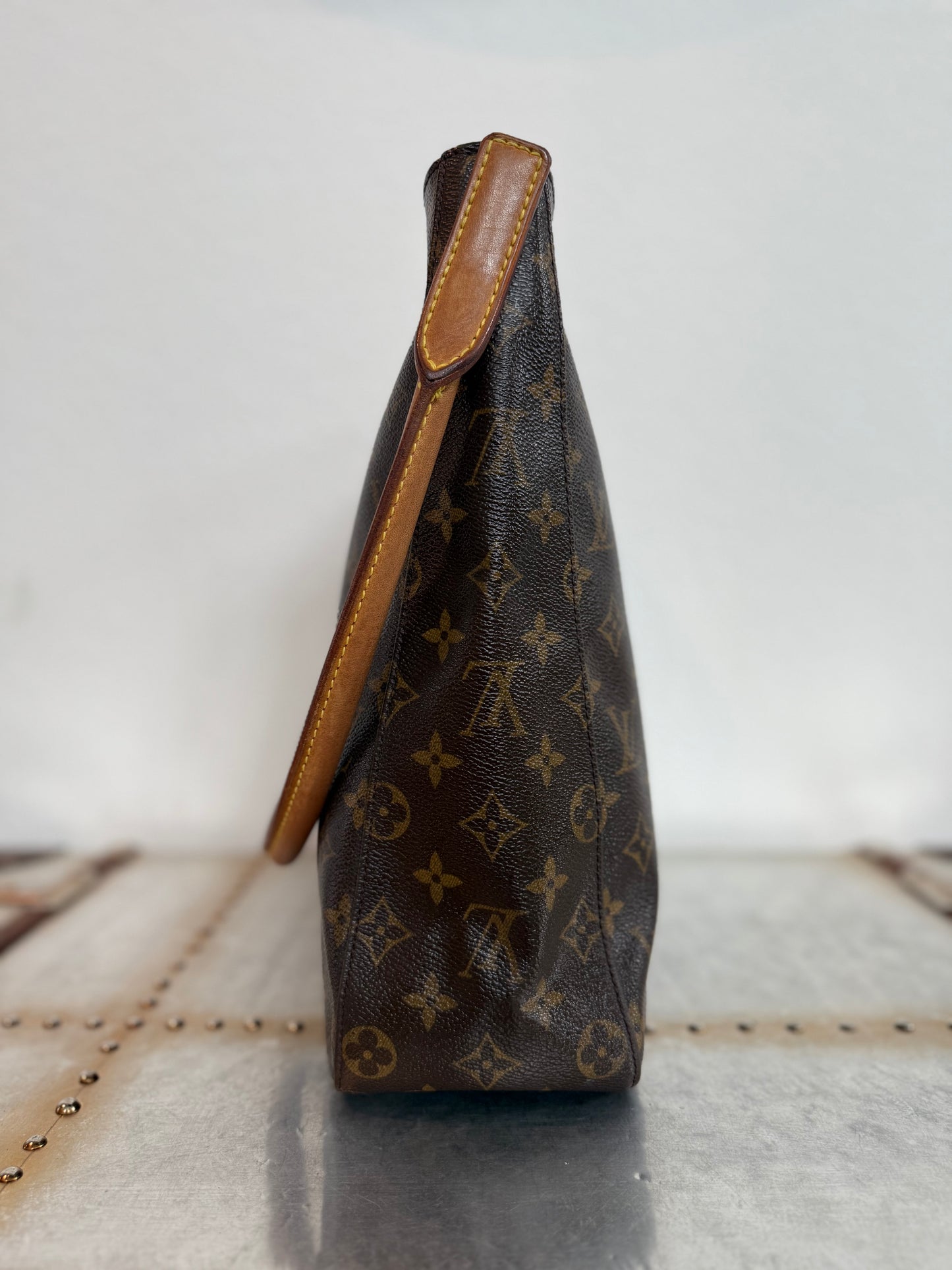 Pre-owned Authentic Louis Vuitton Looping GM Monogram Shoulder Bag