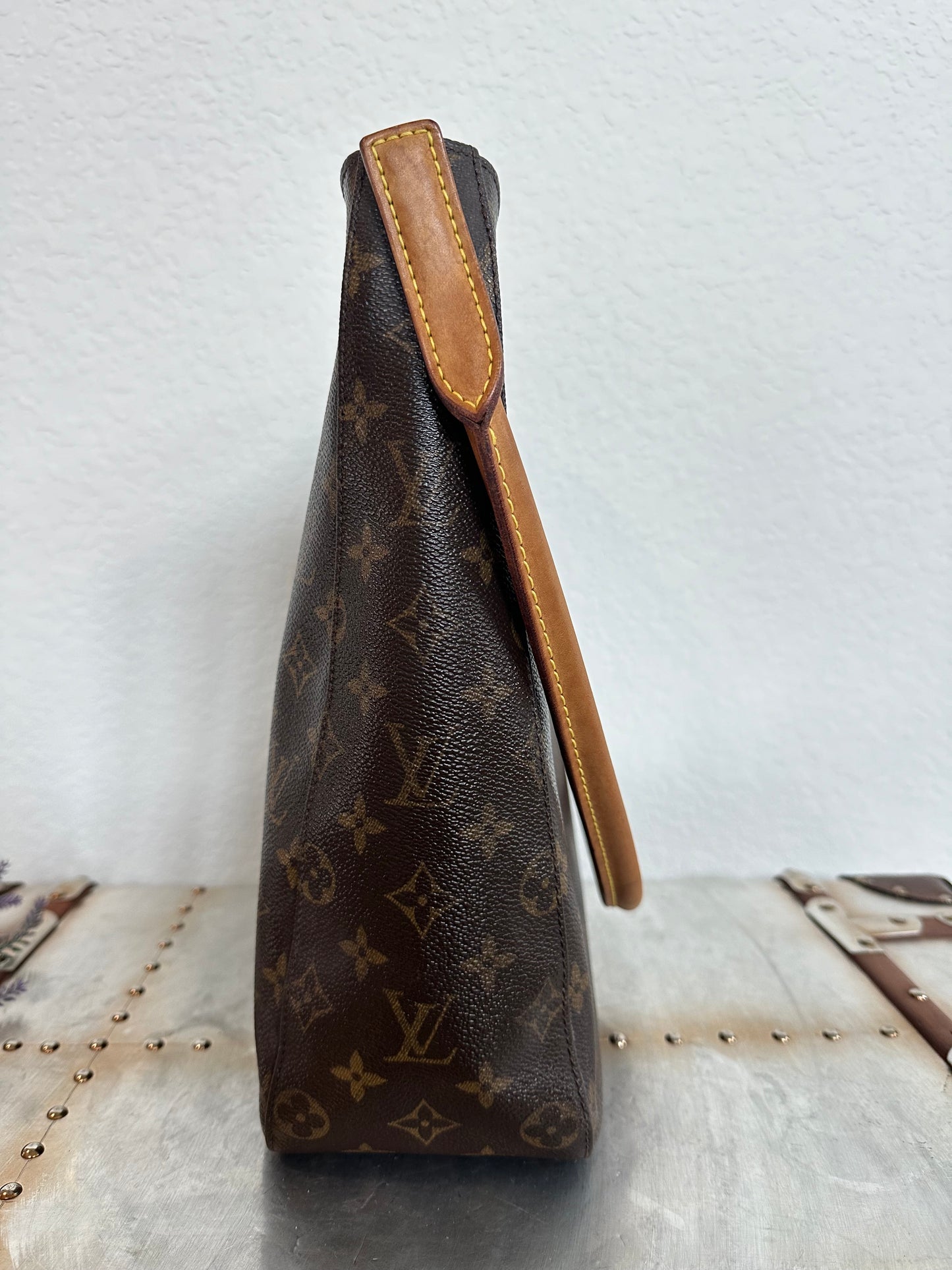 Pre-owned Authentic Louis Vuitton Looping GM Monogram Shoulder Bag