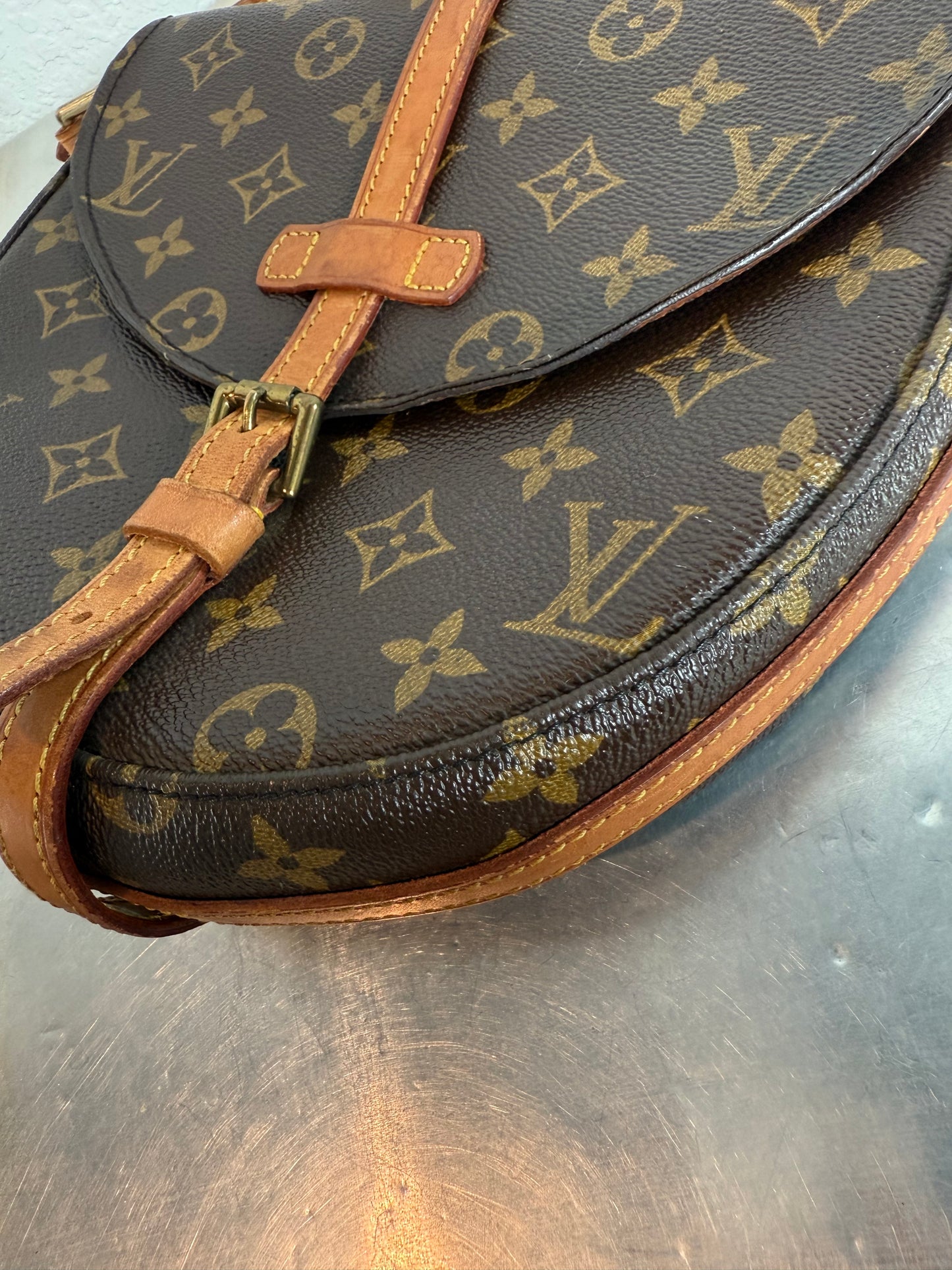 Pre-owned Authentic Louis Vuitton Chantilly MM Monogram Crossbody Bag