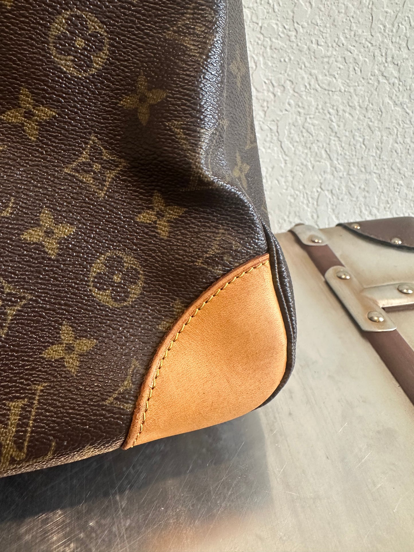 Pre-owned Authentic Louis Vuitton Boulogne 35 Monogram Shoulder Bag