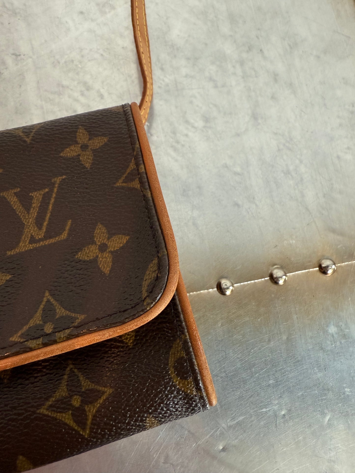 Pre-owned Authentic Louis Vuitton Pochette Twin GM Monogram Shoulder Bag