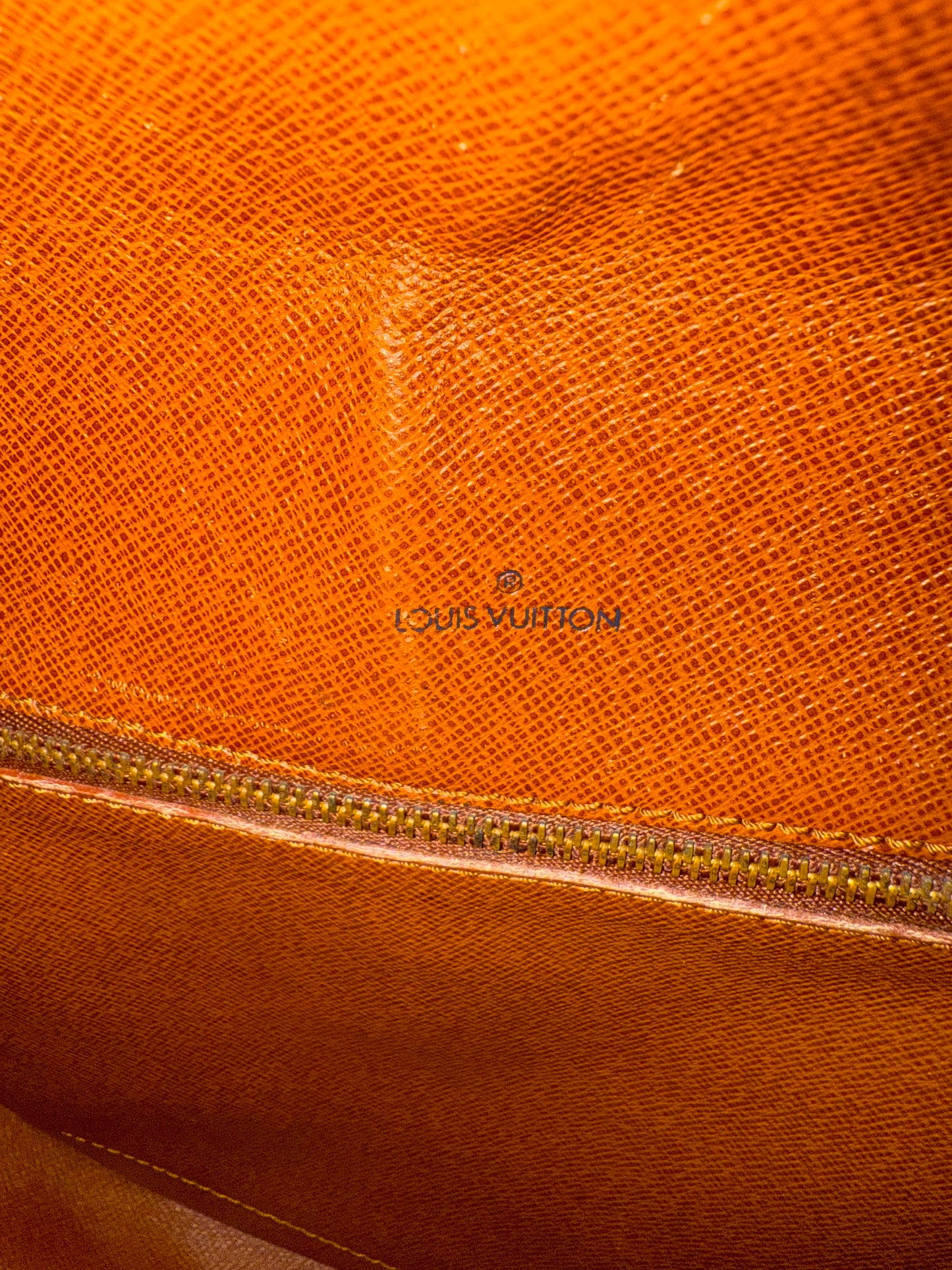 Pre-owned Authentic Louis Vuitton Saint Cloud GM Monogram Crossbody Bag