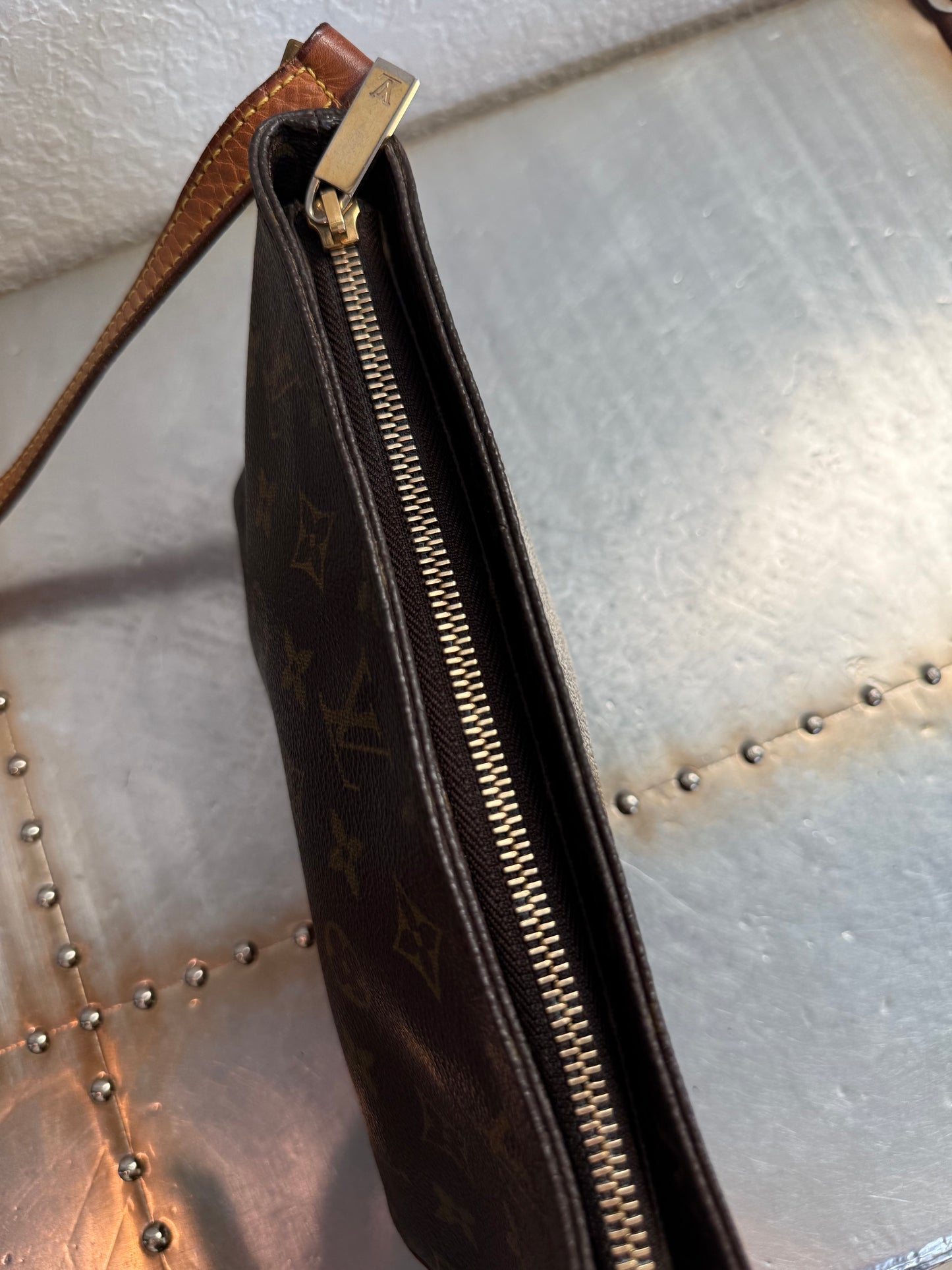 Pre-owned Authentic Louis Vuitton Trotteur Monogram Shoulder / Crossbody Bag