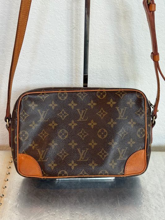 Pre-owned Authentic Louis Vuitton Trocadero 27 Monogram Crossbody Bag