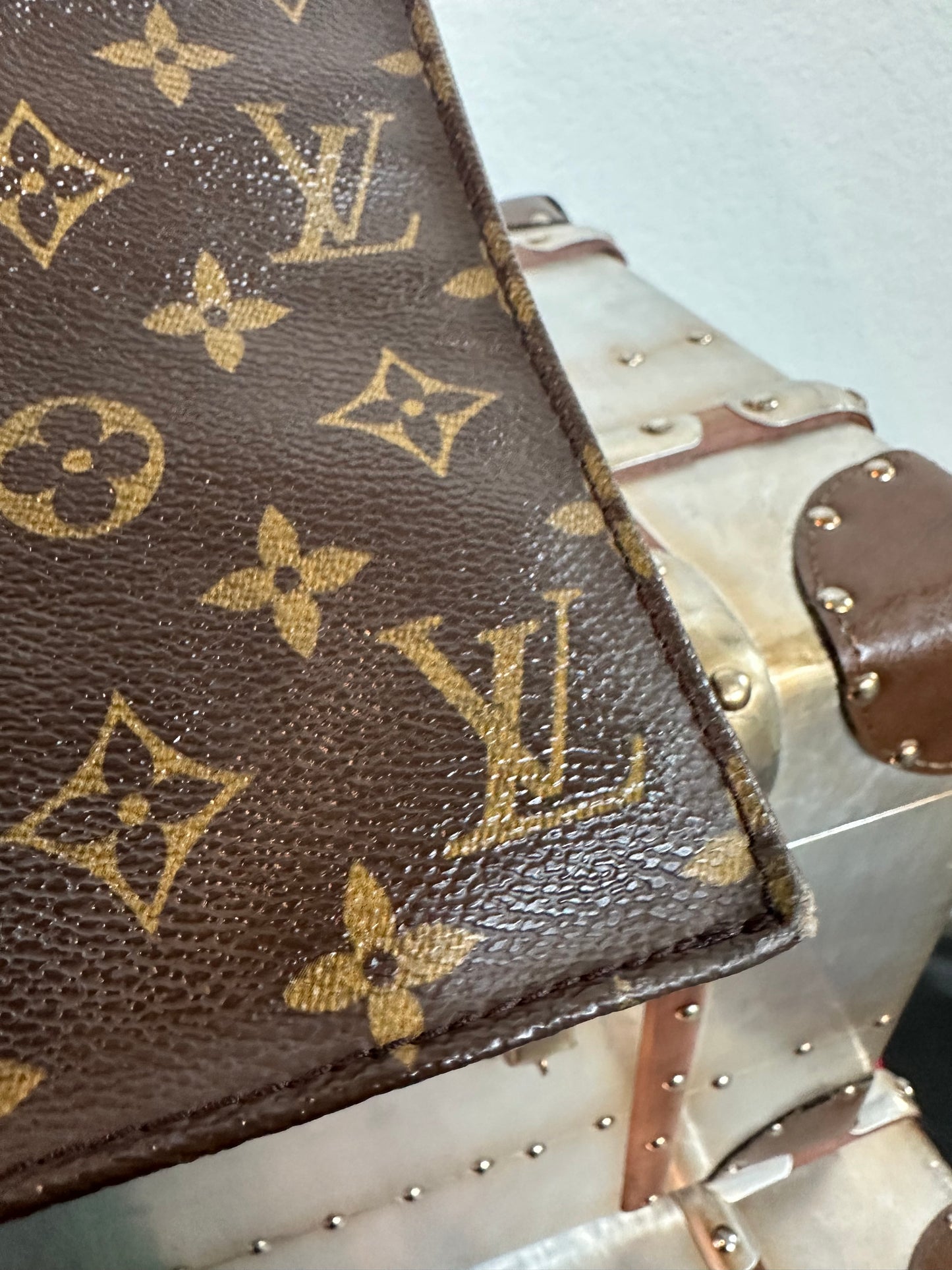 Pre-owned Authentic Louis Vuitton Sac Plat GM Monogram Handbag