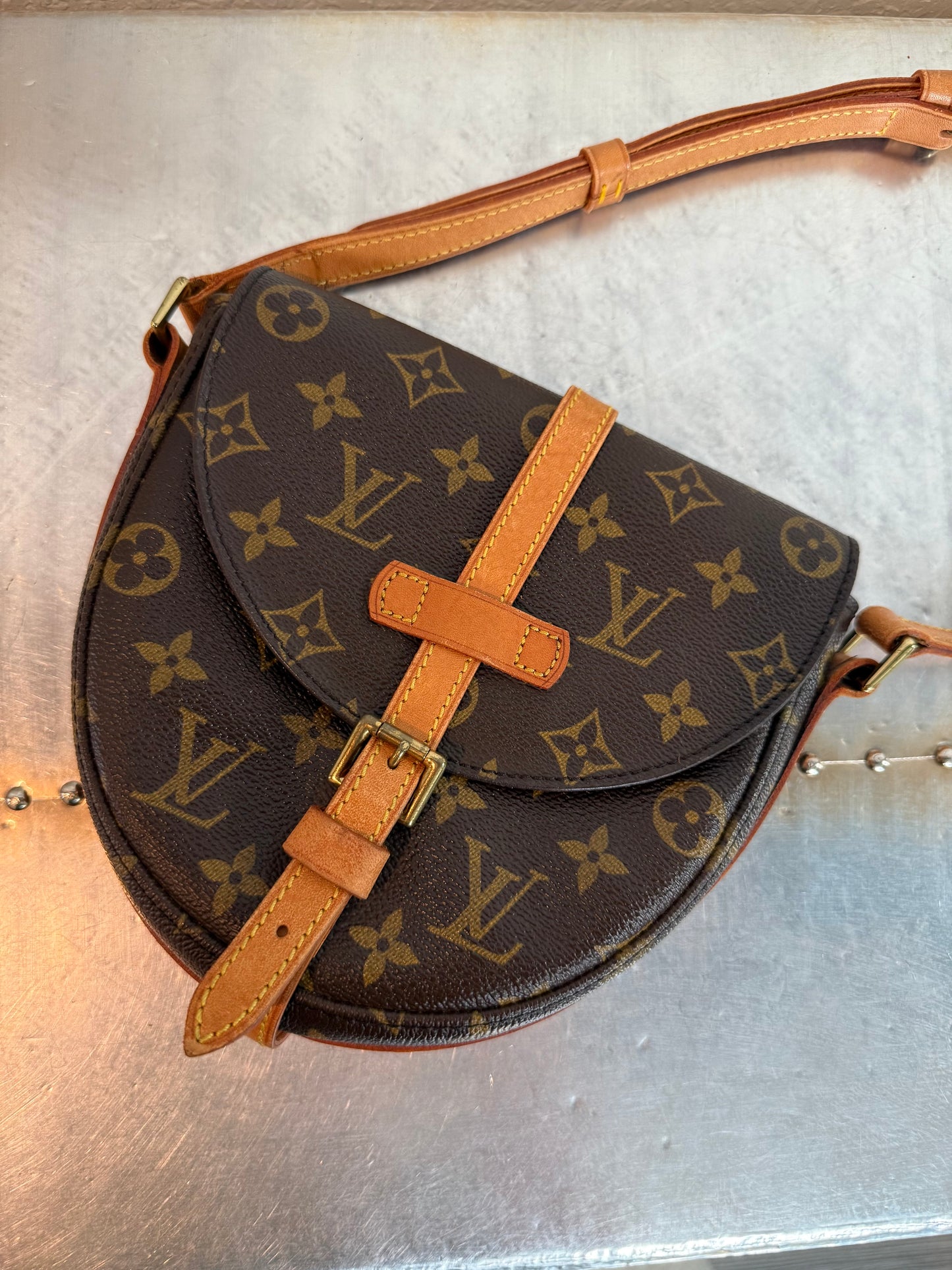 Pre-owned Authentic Louis Vuitton Chantilly PM Monogram Crossbody Bag