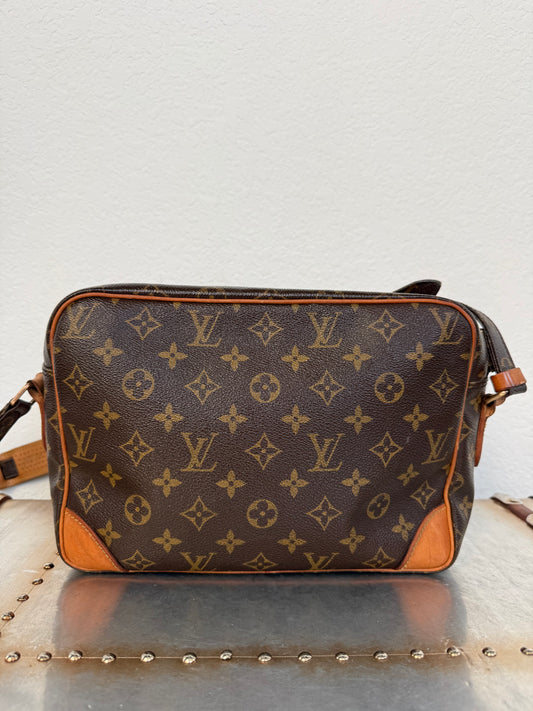 Pre-owned Louis Vuitton Nile PM Monogram Shoulder Bag/ Crossbody Bag