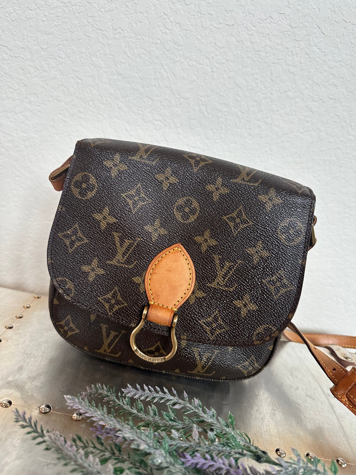 Pre-owned Authentic Louis Vuitton Saint Cloud MM Monogram Shoulder / Crossbody Bag