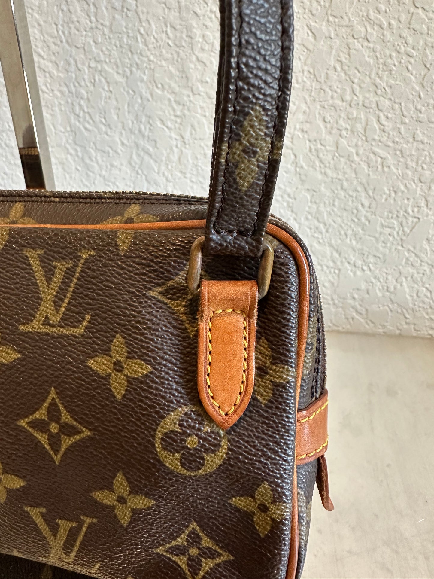 Pre-owned Authentic Louis Vuitton Marly Bandouliere Monogram Crossbody Bag