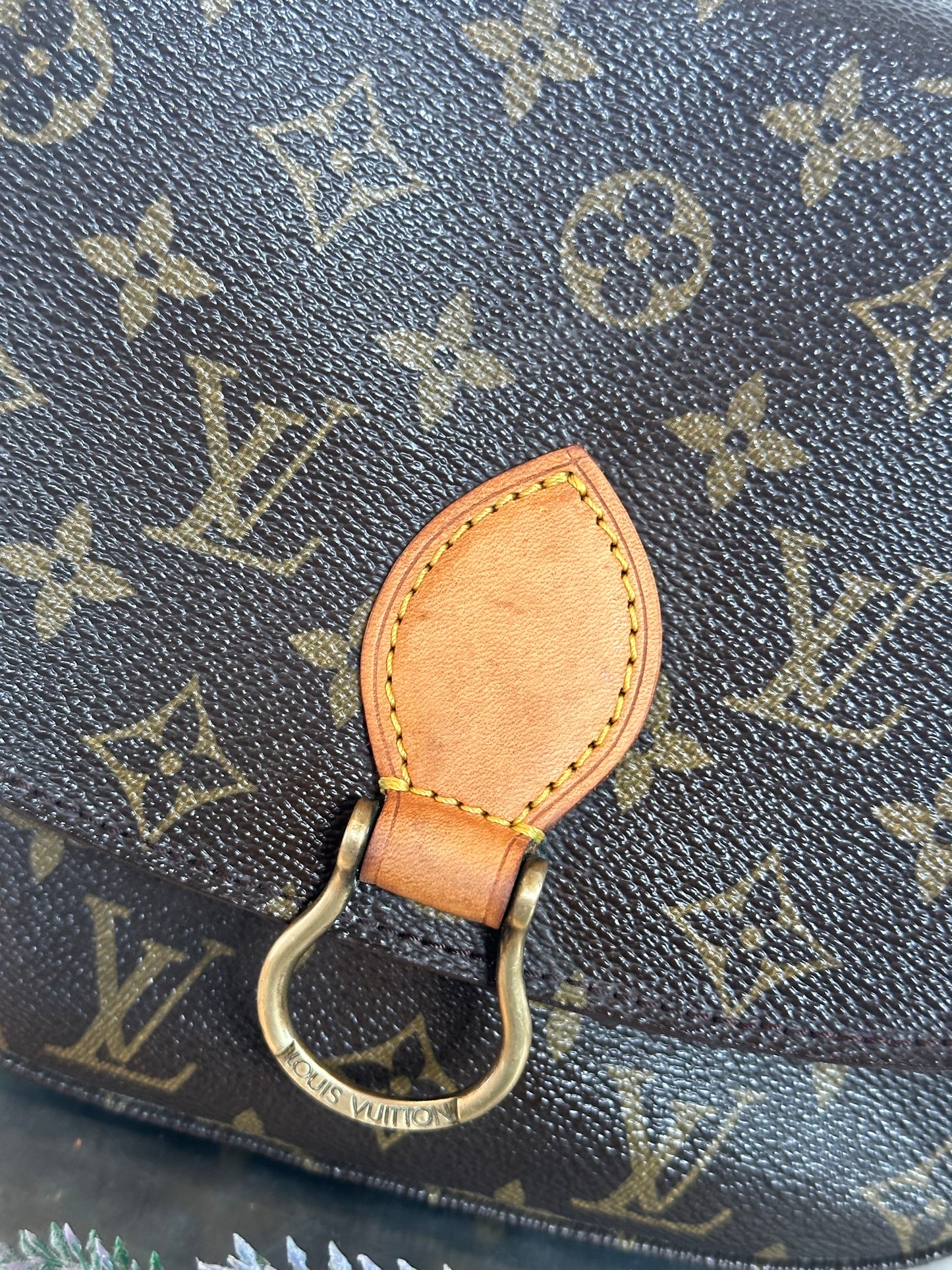 Pre-owned Authentic Louis Vuitton Saint Cloud MM Monogram Shoulder / Crossbody Bag