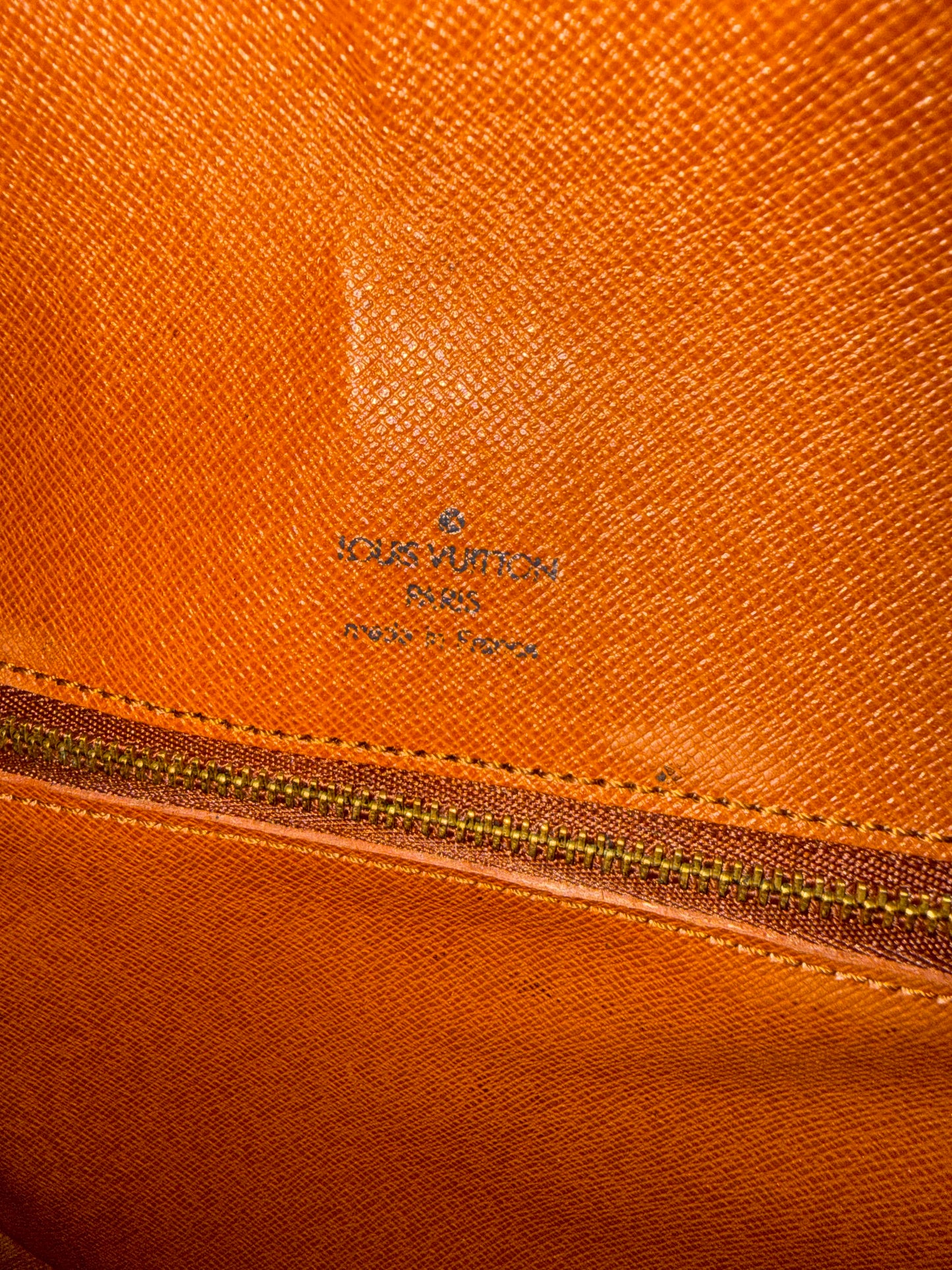 Pre-owned Authentic Louis Vuitton Saint Cloud GM Monogram Crossbody Bag