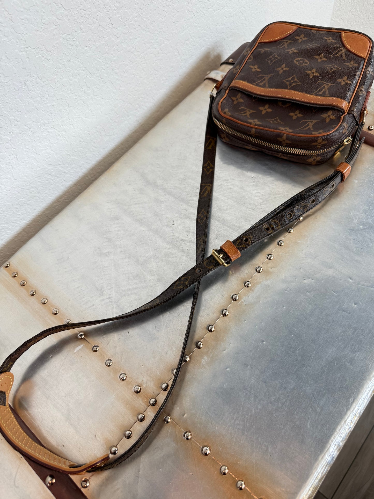 Pre-owned Authentic Louis Vuitton Danube Monogram Crossbody Bag