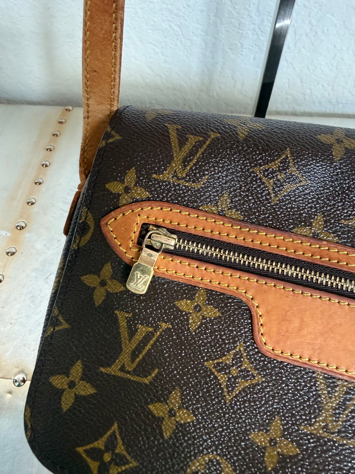 Pre-owned Louis Vuitton Saint Germain 24 Monogram Crossbody / Shoulder Bag